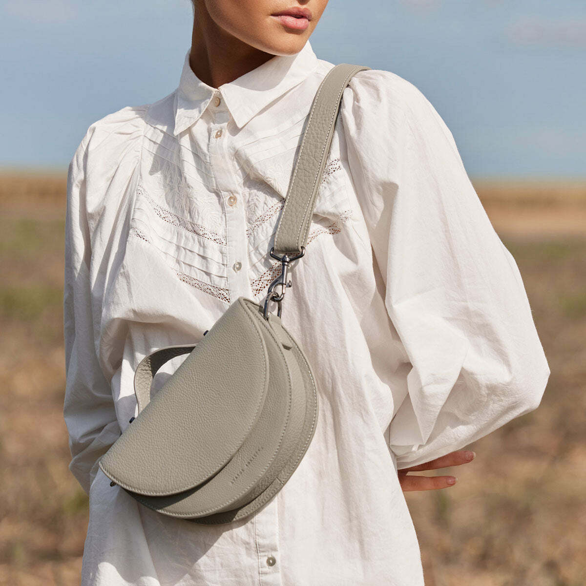 Status Anxiety. | ALL NIGHTER手提側背馬鞍包4色（黑、駝、灰）