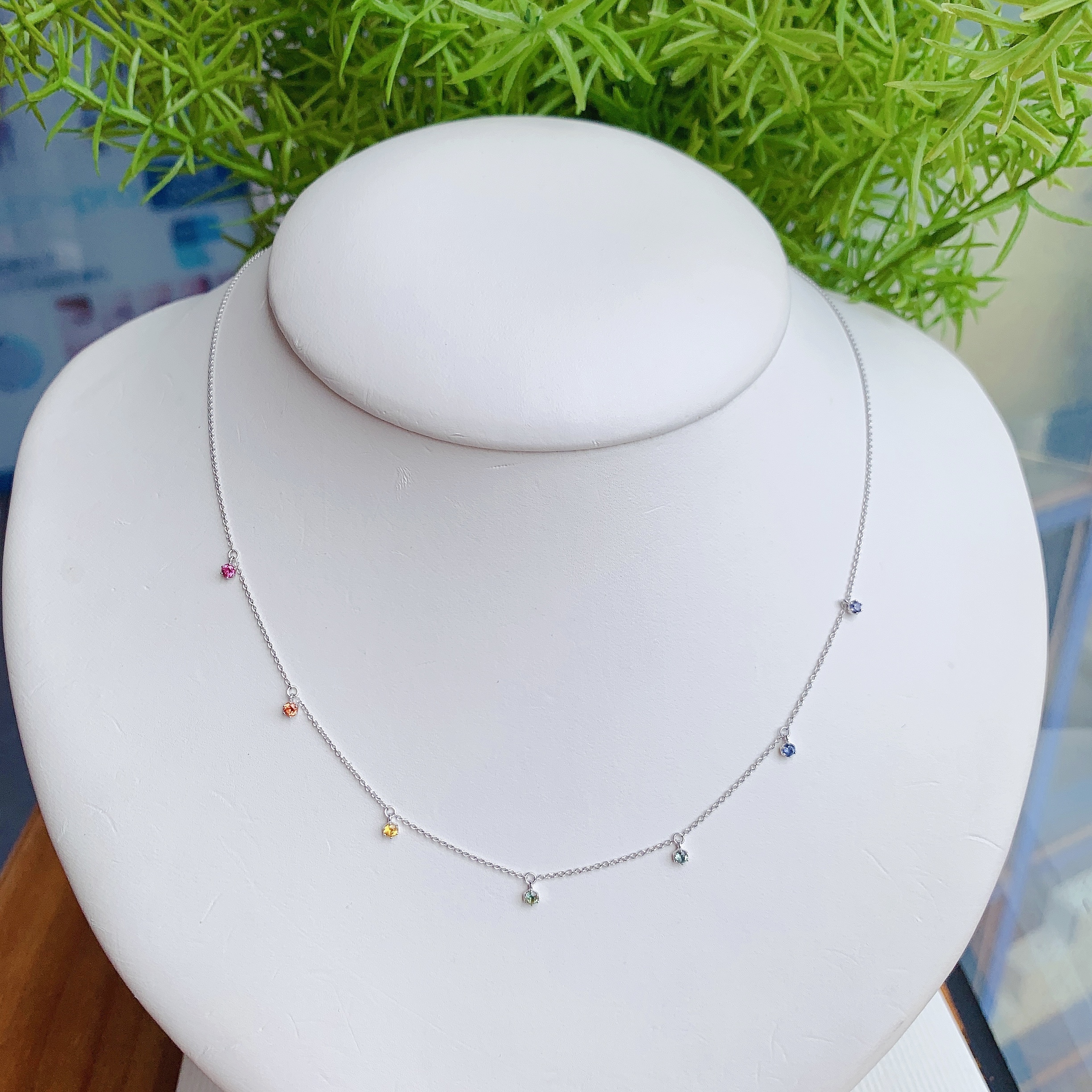 18K金彩虹藍寶石滿天星項鍊