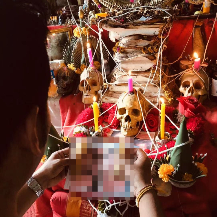 阿贊阿卡拉迪-皇牌愛情和合法