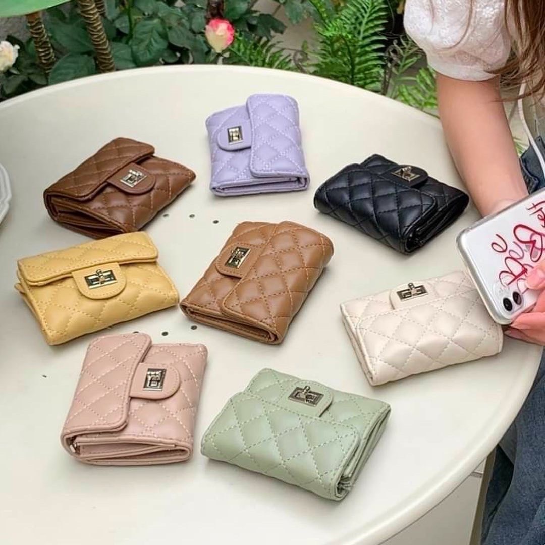 菱格紋小香風轉釦短夾