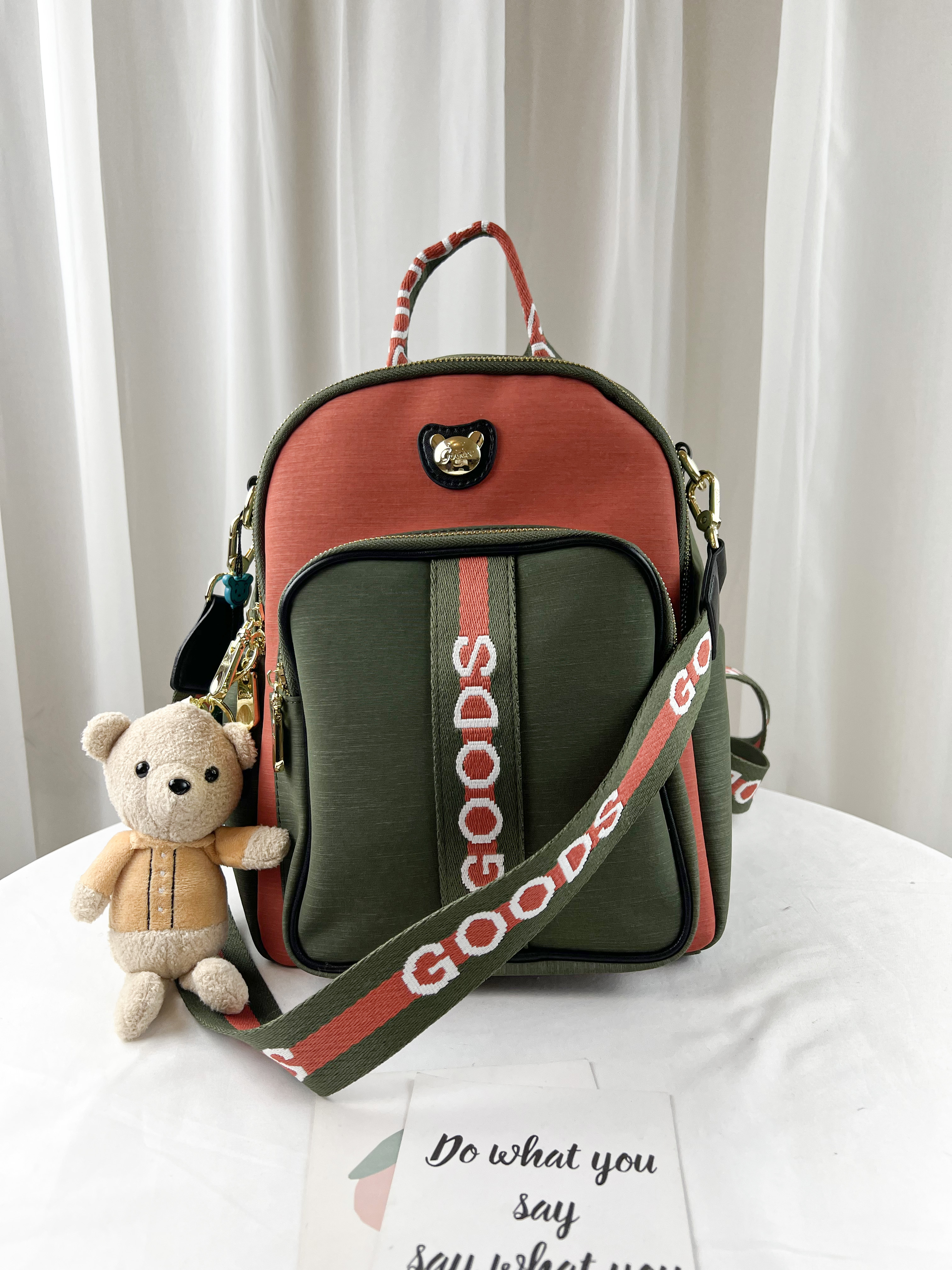 GOODS 橘綠拼色 防潑水後背包 / 側背包 附小熊吊飾 #2795