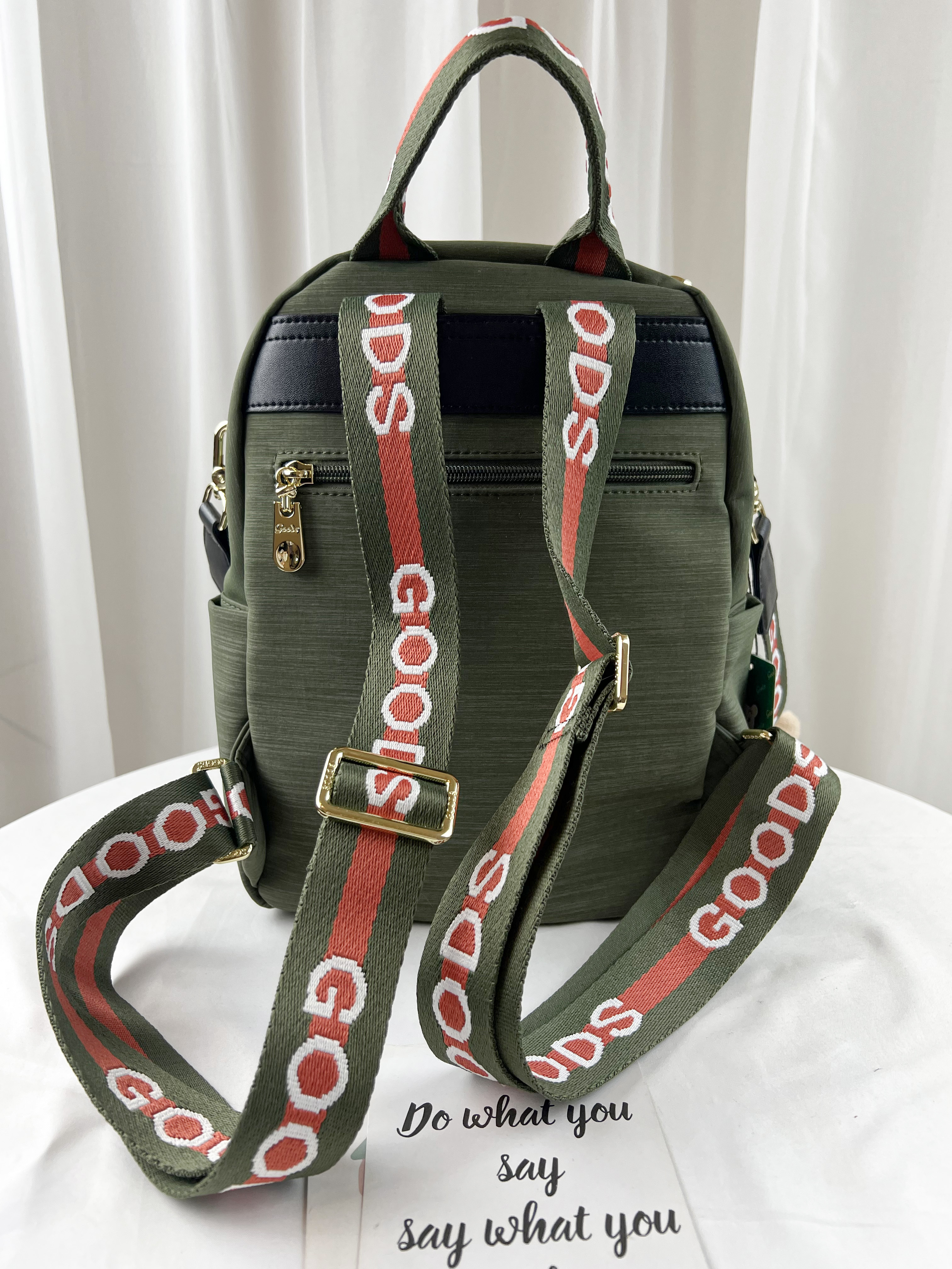 GOODS 橘綠拼色 防潑水後背包 / 側背包 附小熊吊飾 #2795