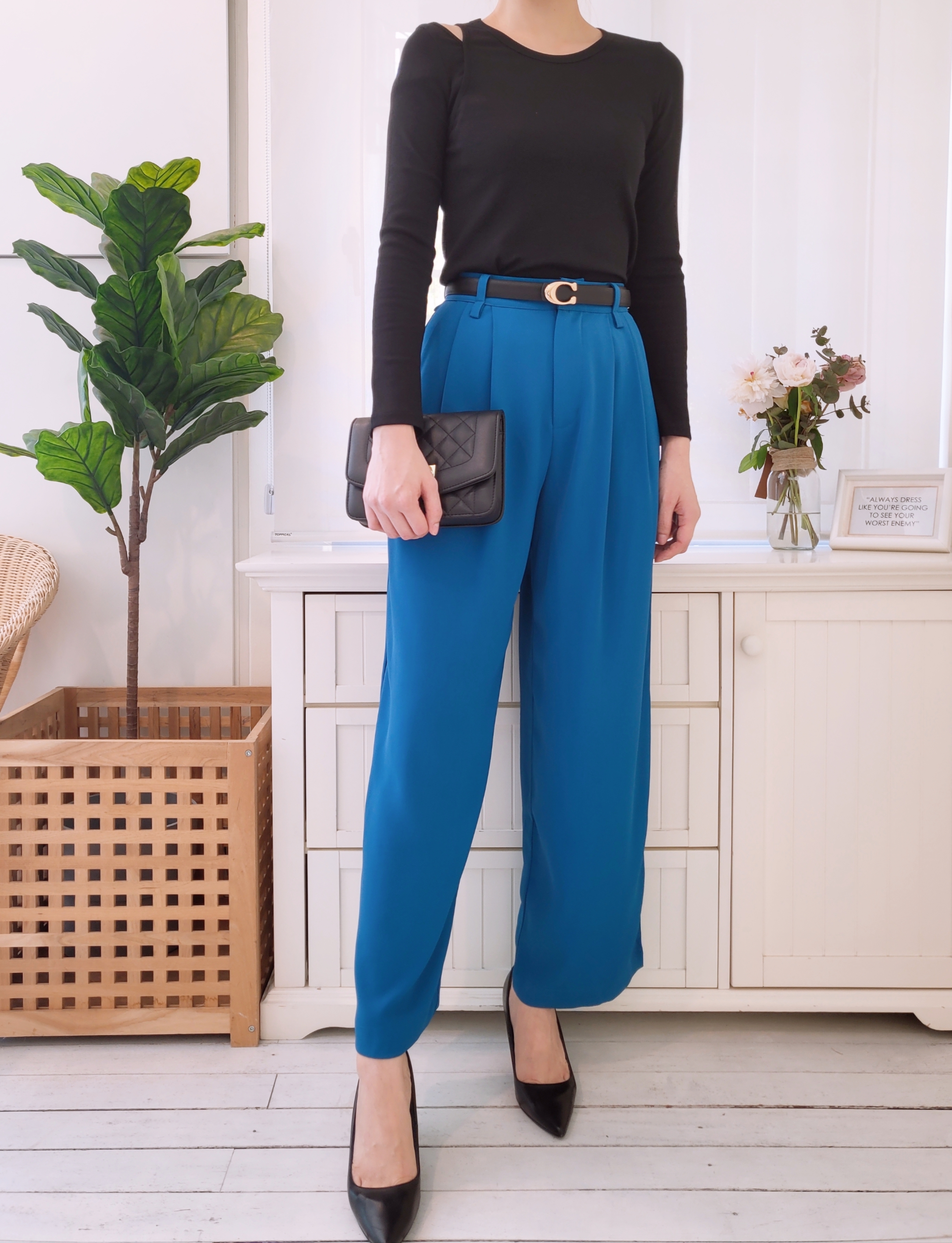 L/SLEEVE CUT OUT BLOUSE