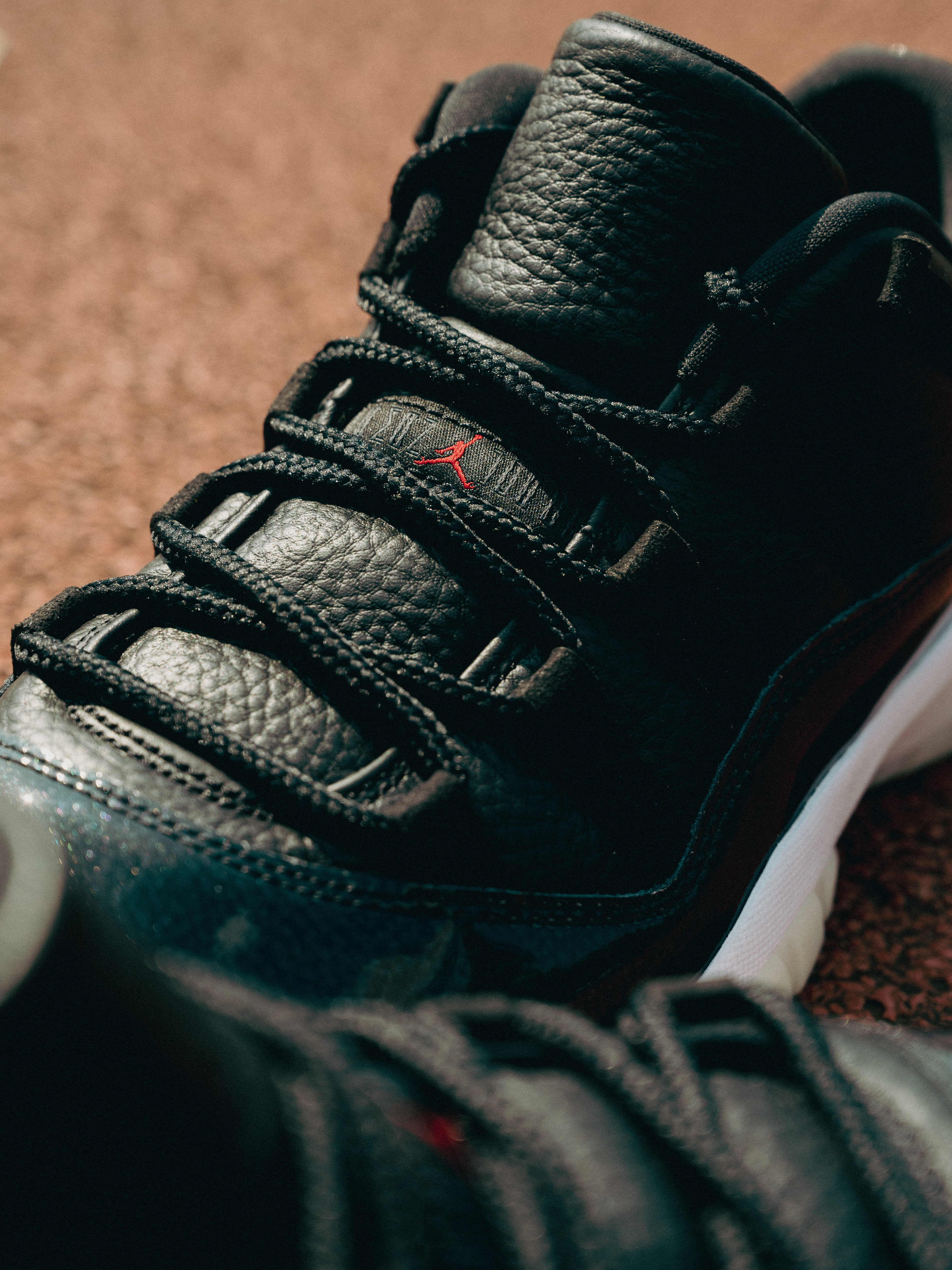 [現貨] Air Jordan Retro 11 Low 72-10 AV2187-001