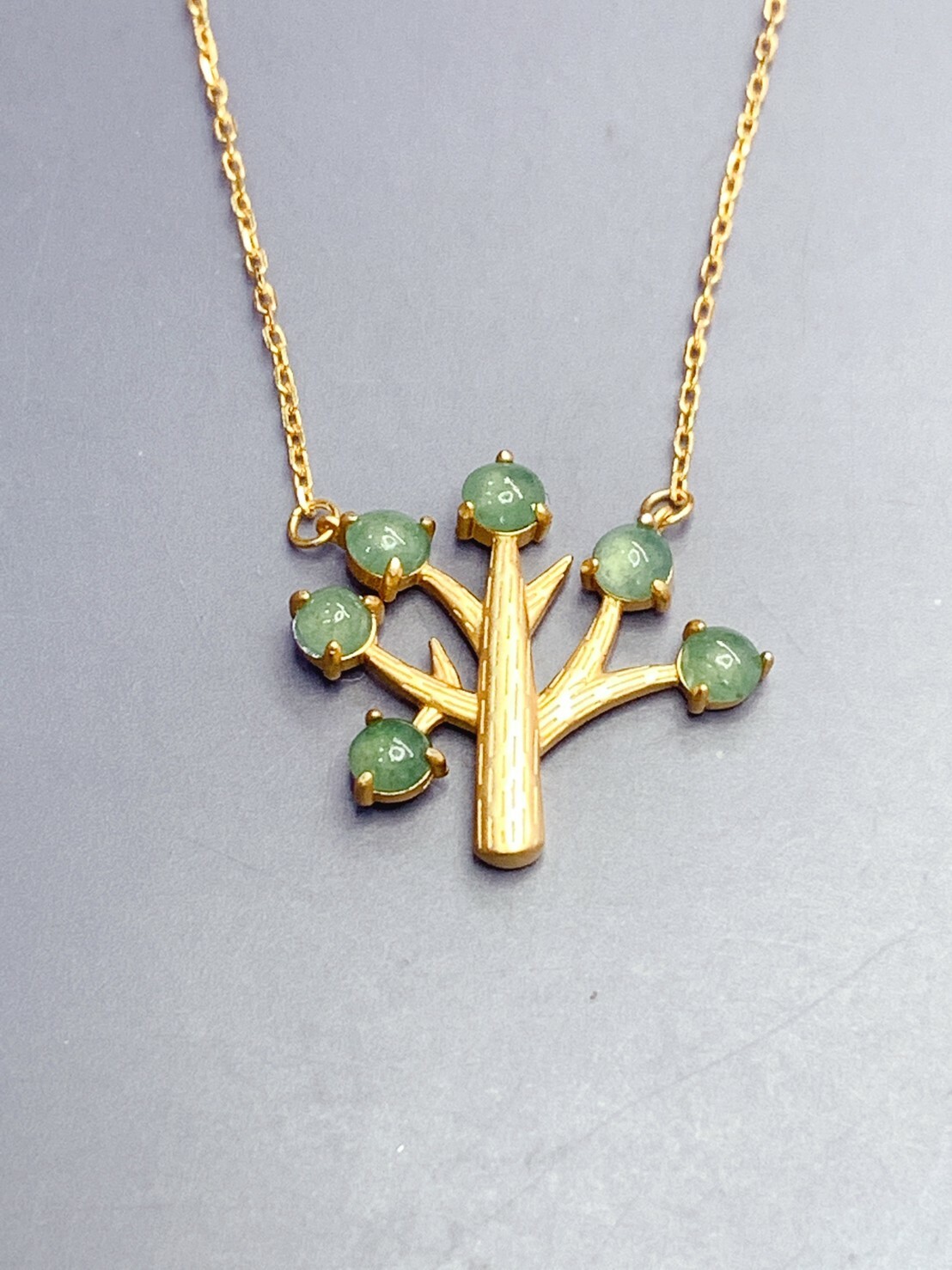 綠點希望樹丨冰晴水綠翡翠銀黃K項鍊