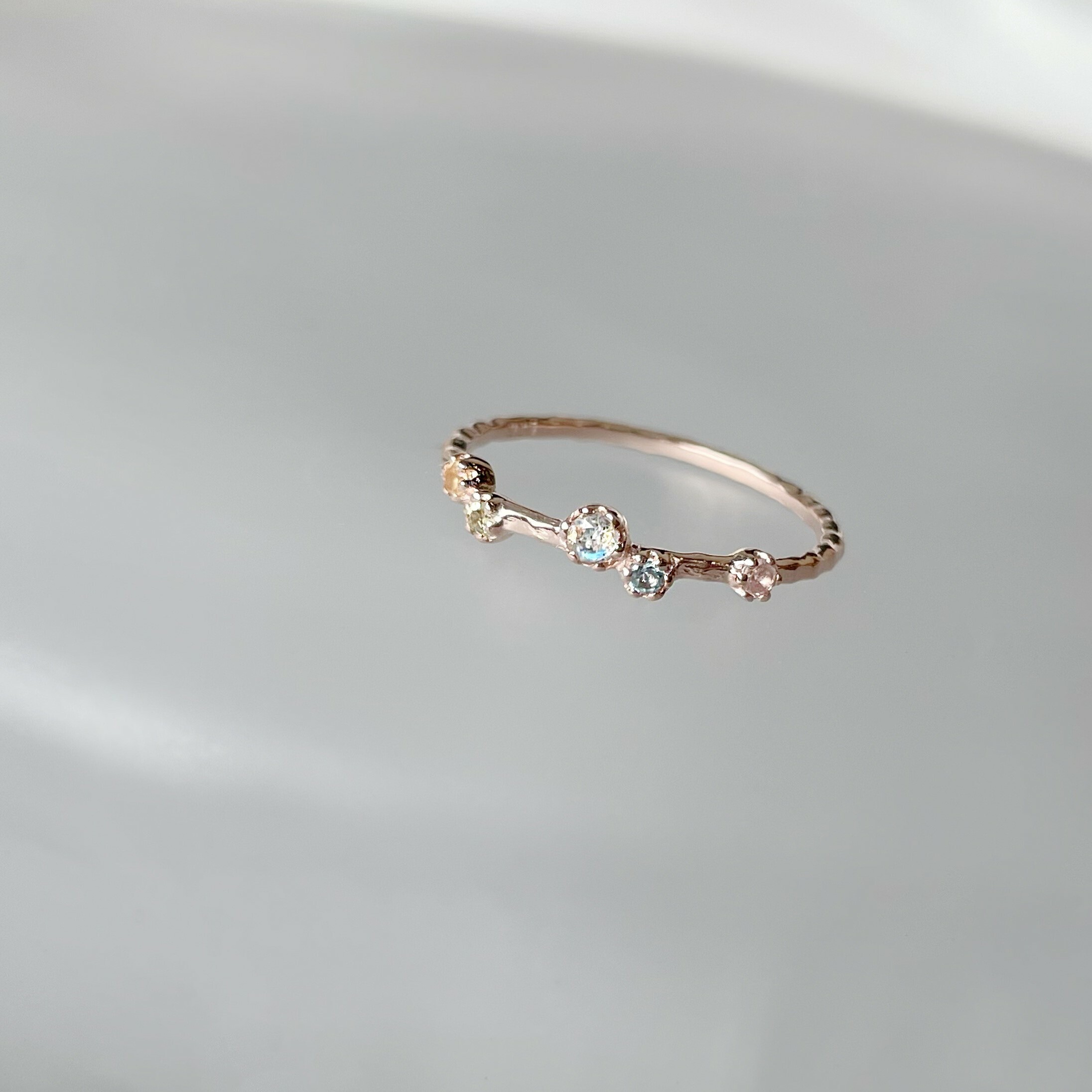 不規則小花彩色寶石戒指