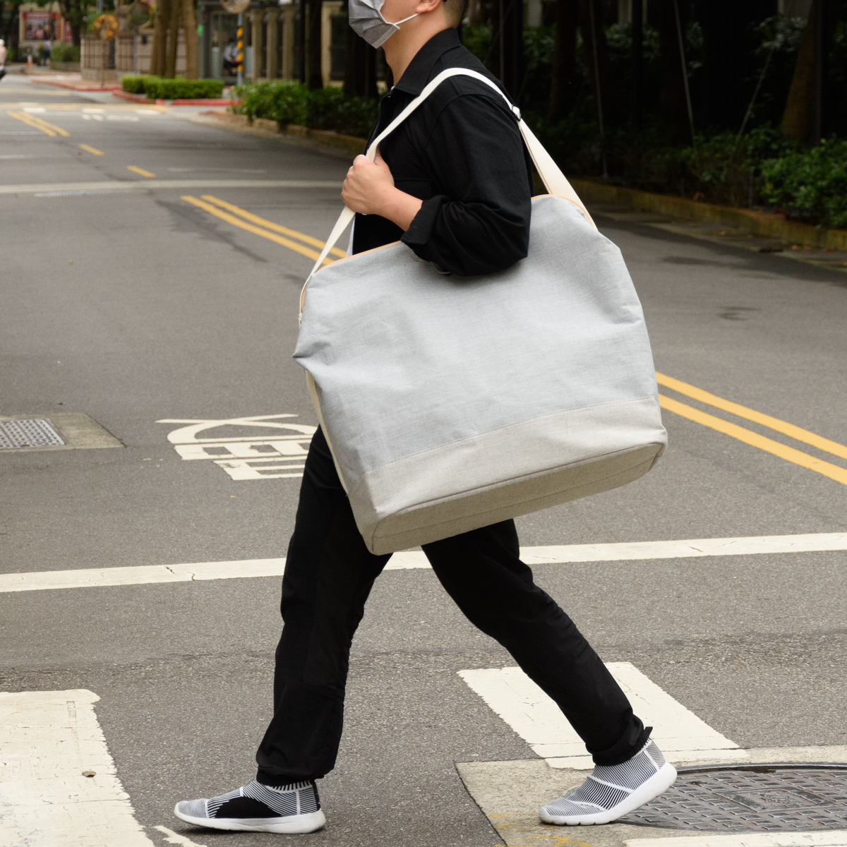 Uroki 髒衣收納包 肩背款