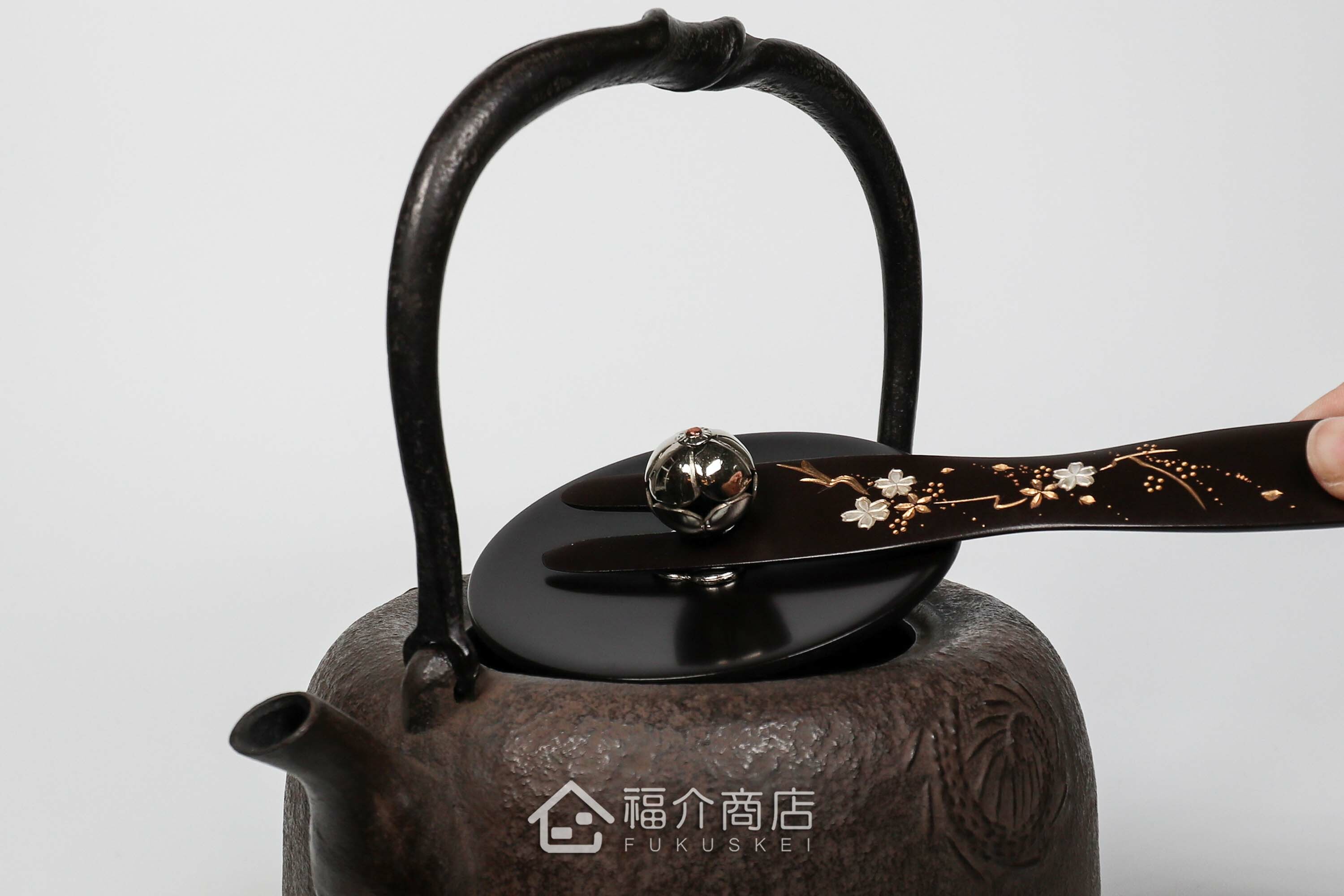 拿起壺蓋用的蓋取