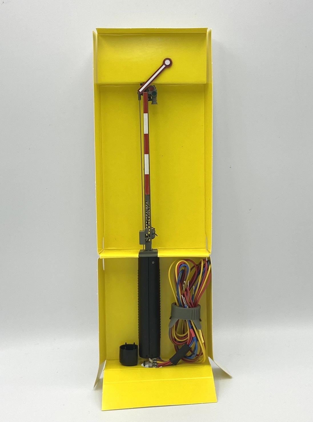 Viessmann 4500 HO規 臂木式號誌 (電動)