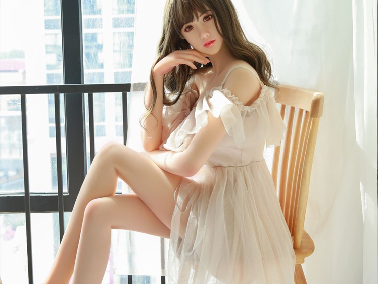 拍片道具 真人娃娃