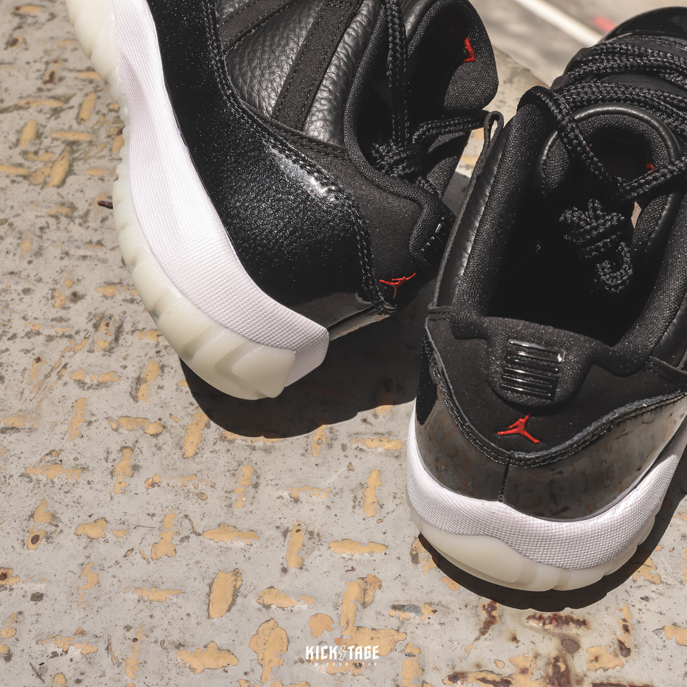 NIKE AIR JORDAN 11 LOW 7210 黑色亮皮低筒籃球鞋【AV2187-001】AJ11