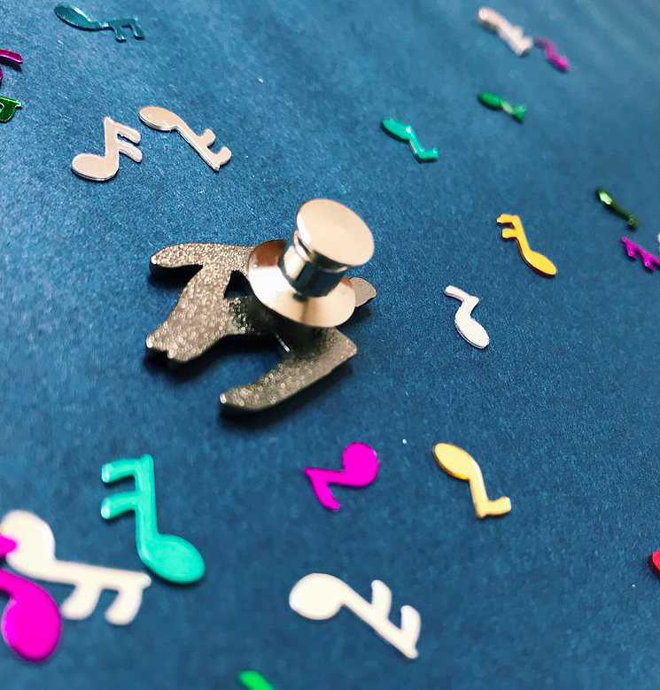 翼龍 金屬徽章｜馬卡龍腳趾