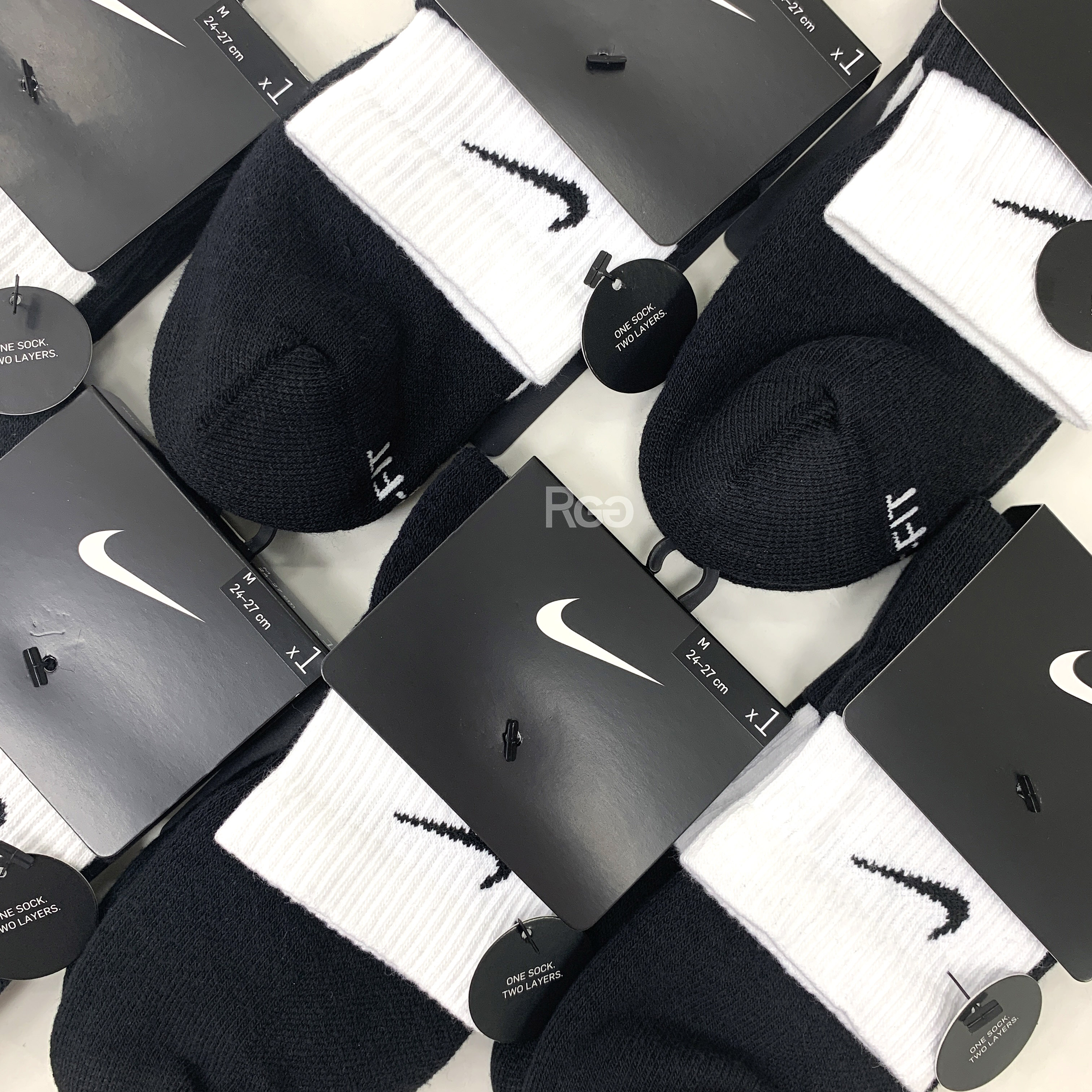 Nike Everyday Plus Cushioned 雙層 黑白 中低筒襪 (DH4058-011)