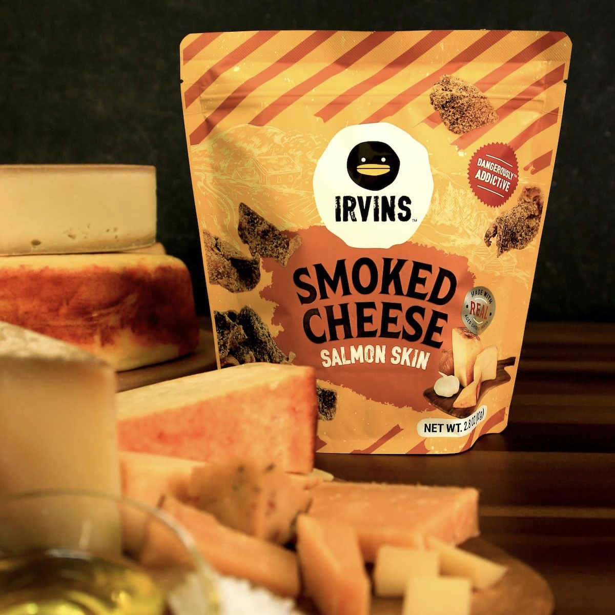 Irvins 煙燻芝士三文魚皮