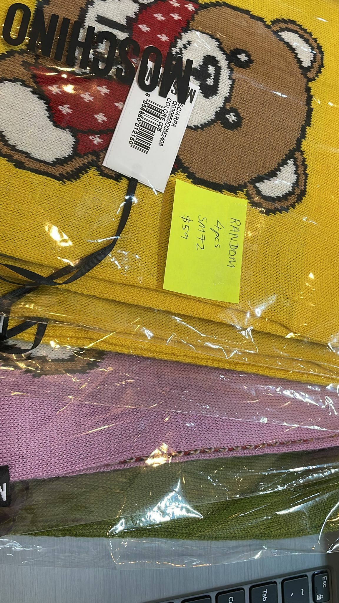 [S] MOSCHINO TOY BEAR SCARF [RANDOM COLOUR] , 8056860012150 (SM72)