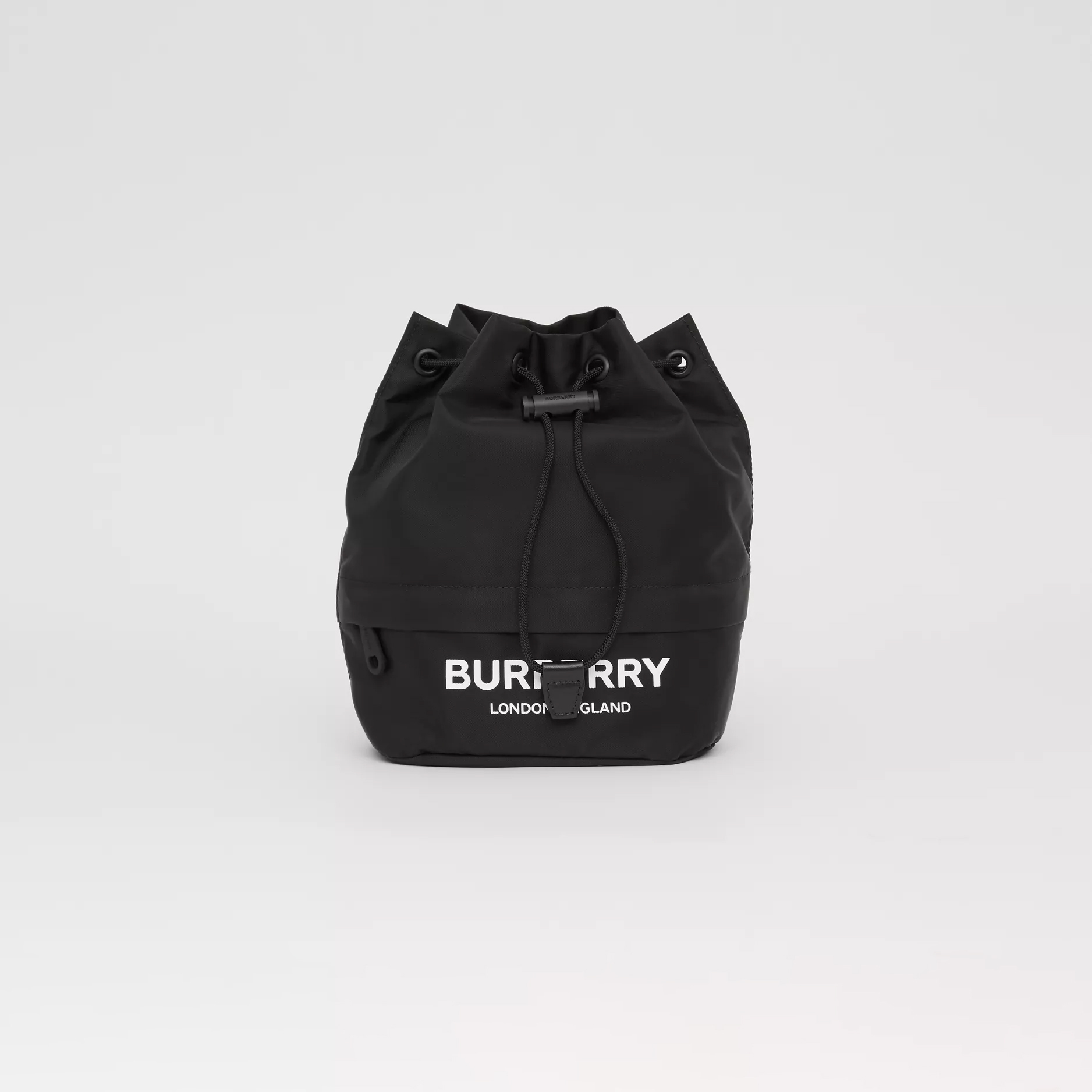 -(C015)-BURBERRY NYLON DRAWCORD POUCH 抽繩束口包 經典色條紋/素黑色
