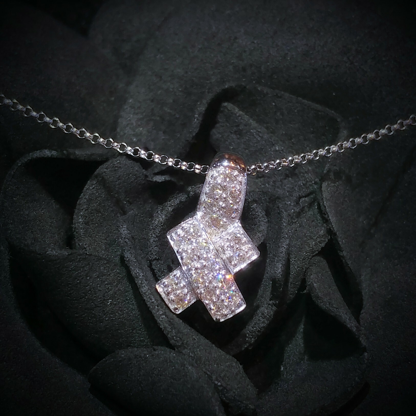 全新18K白金35份鑽石吊墜