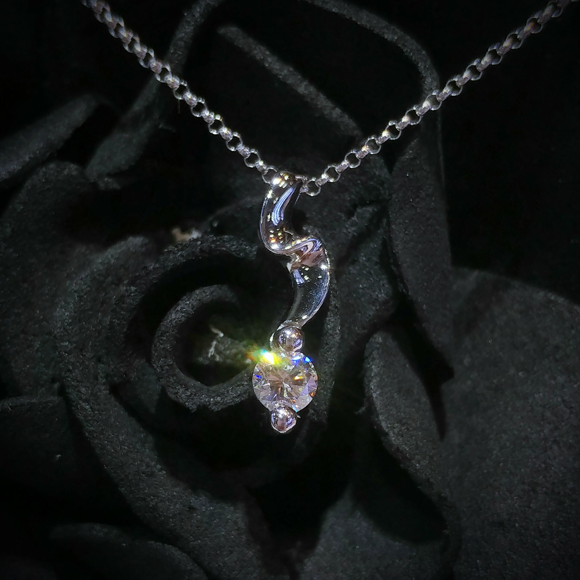 全新18K白金26份鑽石吊墜