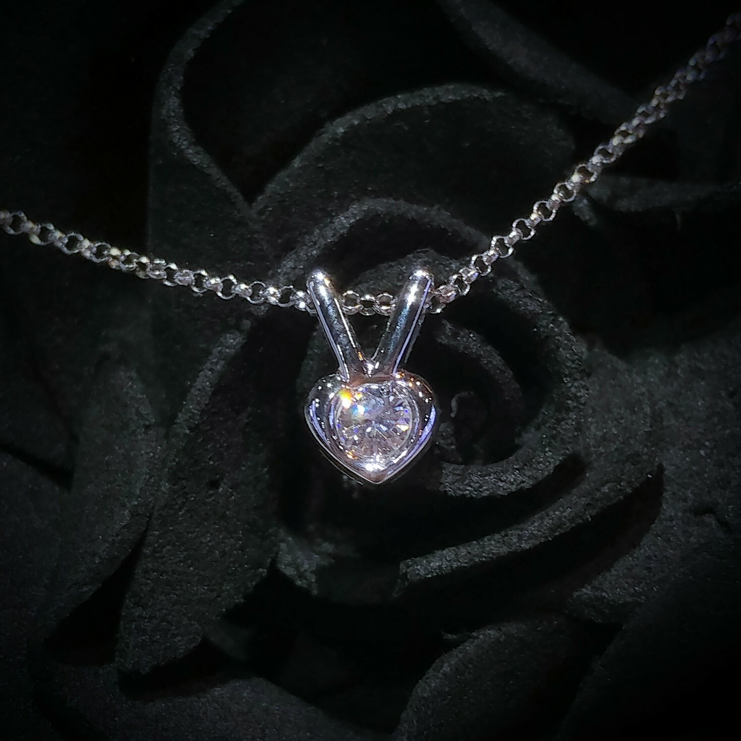 18K White Gold 0.17ct Diamond Pendant