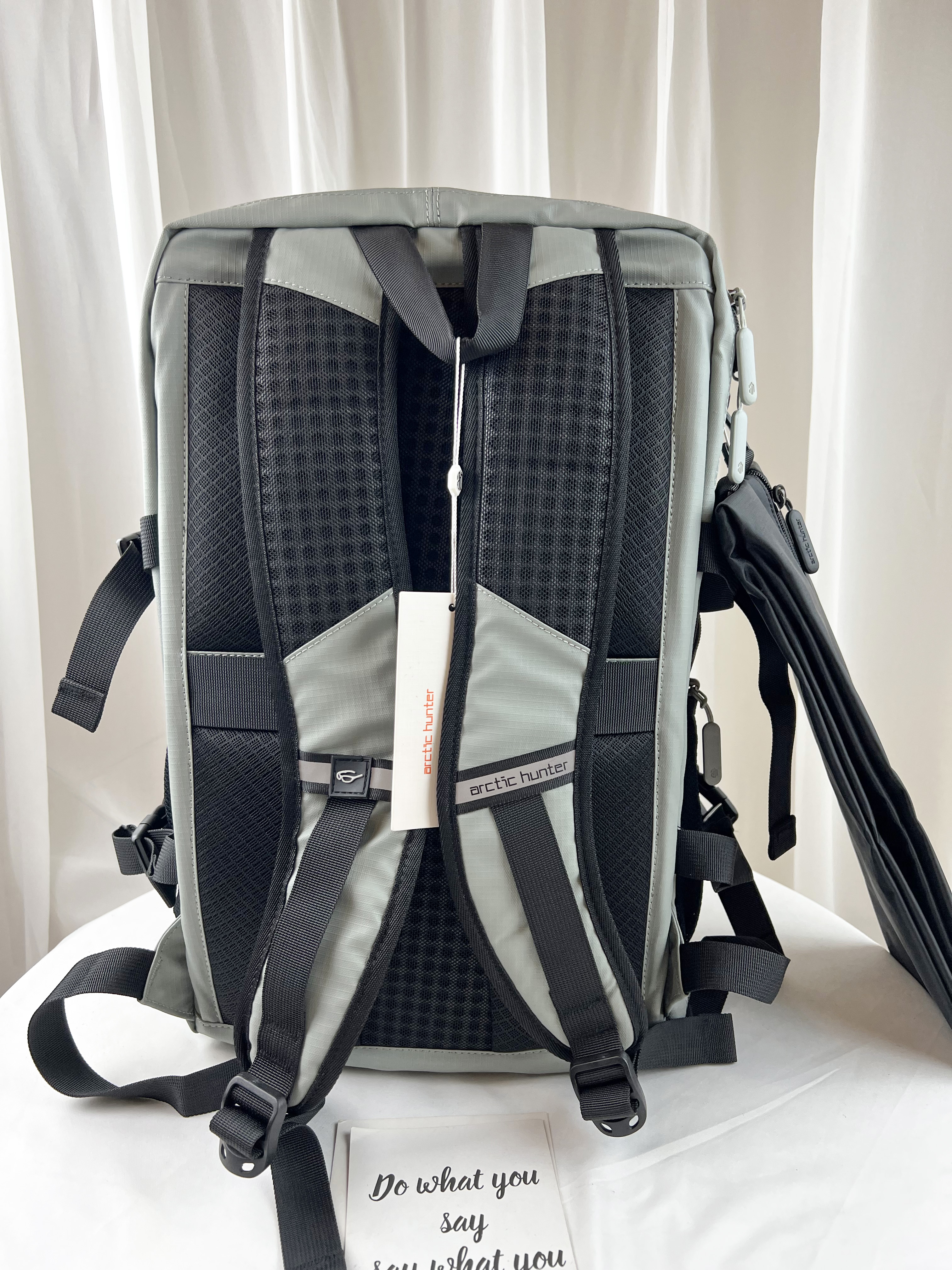 Arctic hunter 淺灰色 多功能男用後背包 / 電腦包 #SM-K00391