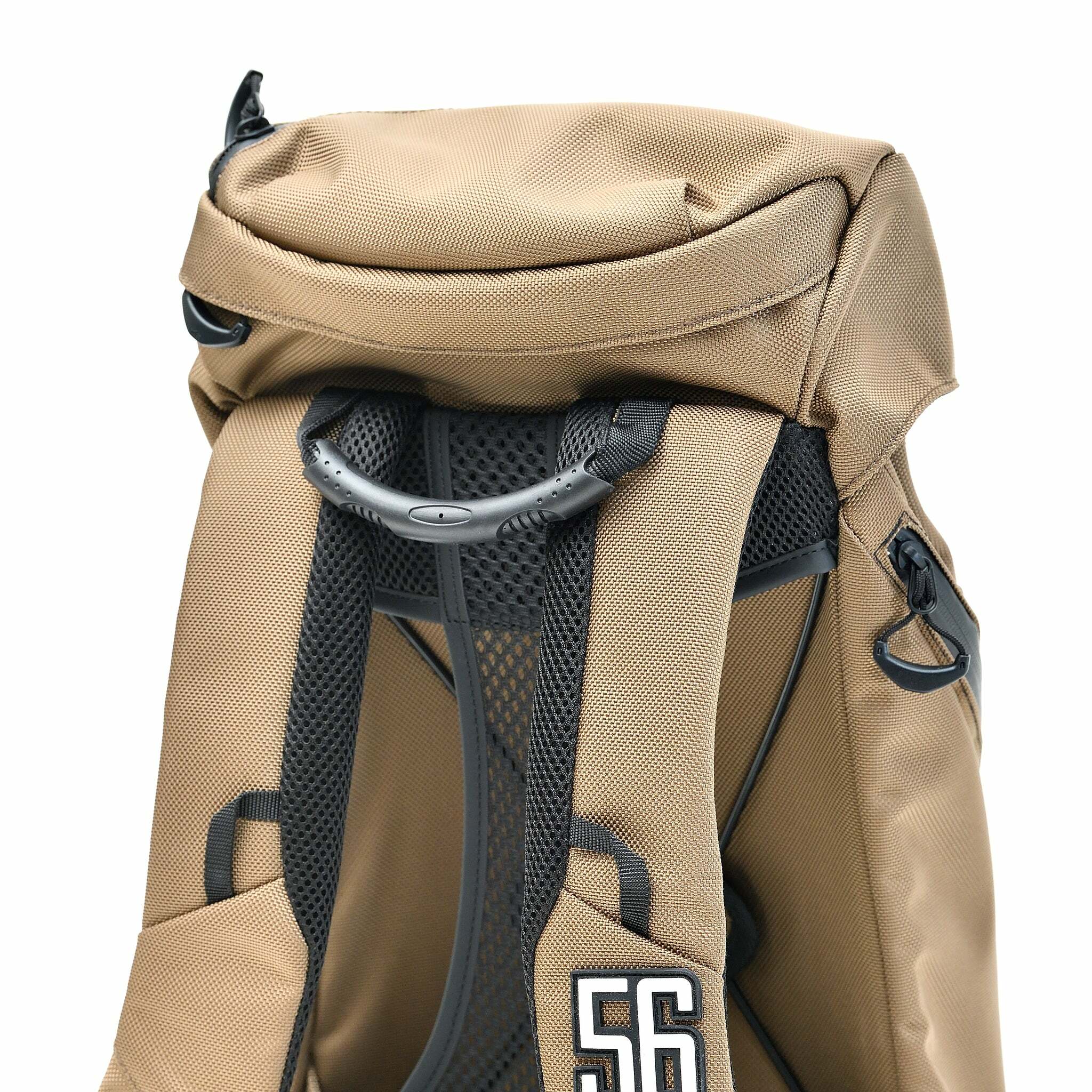 56DESIGN x KUSHITANI AIR THROUGH 後背包，1670D高強度尼龍與透氣背板設計