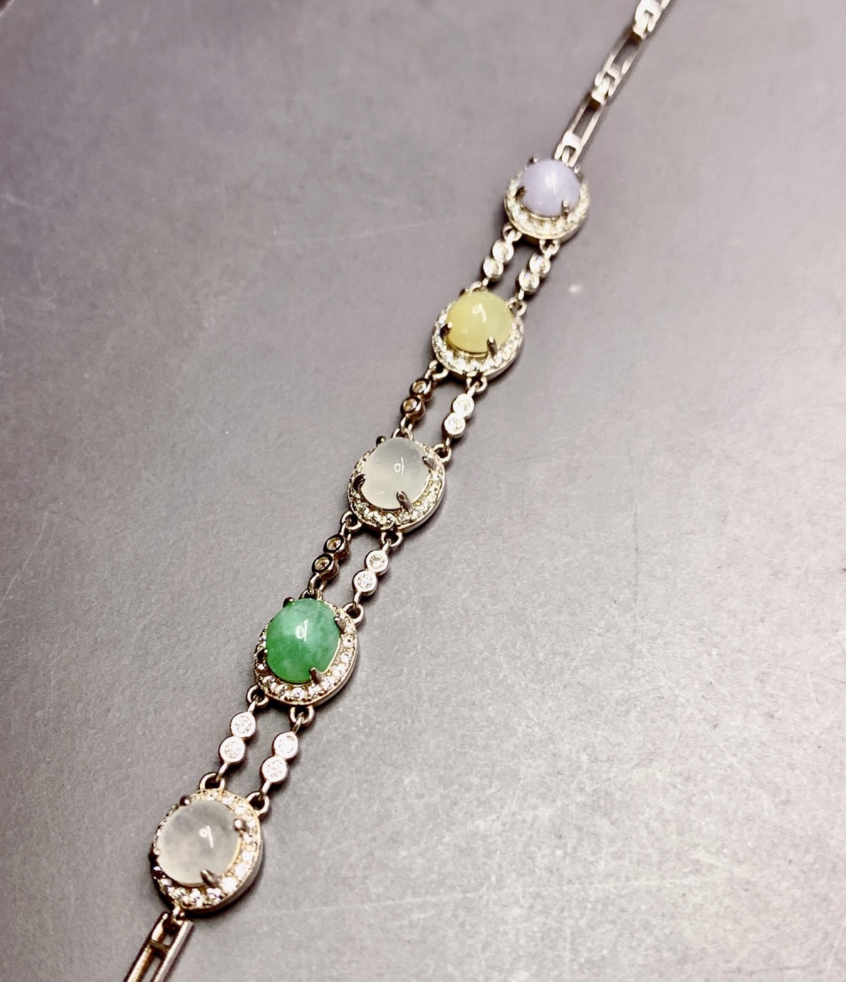 多寶呈祥丨高冰種多色翡翠銀手鍊