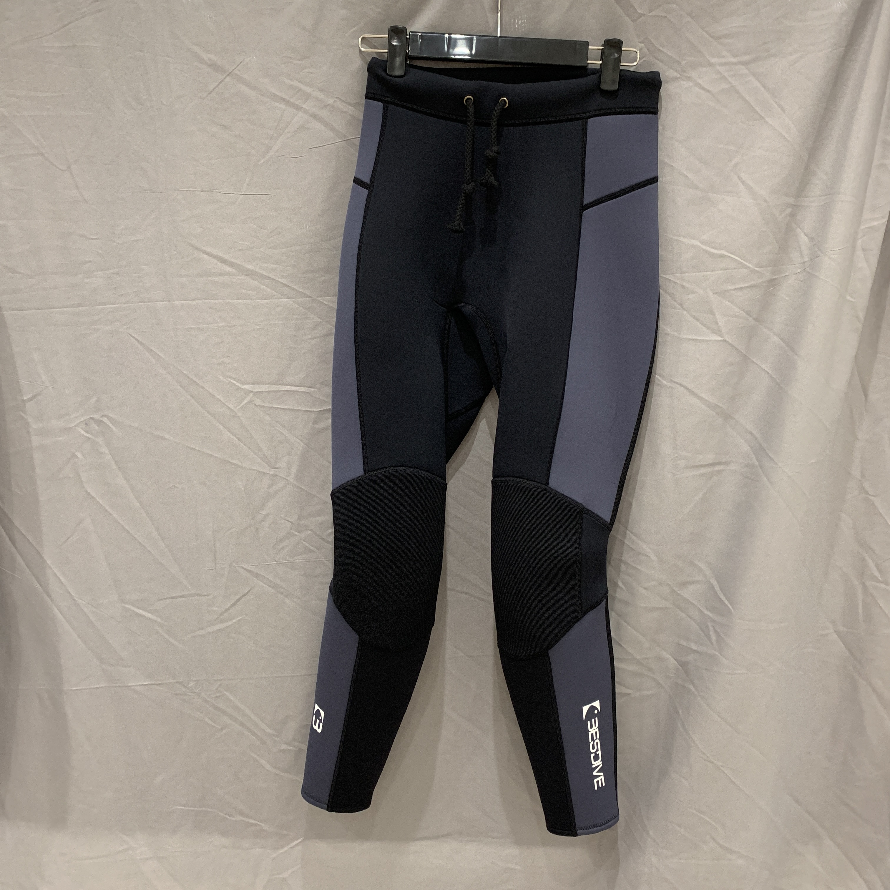 ▲現貨-Bestdive 女款 3mm 棉彩系列 超彈長褲-黑+靜謐灰