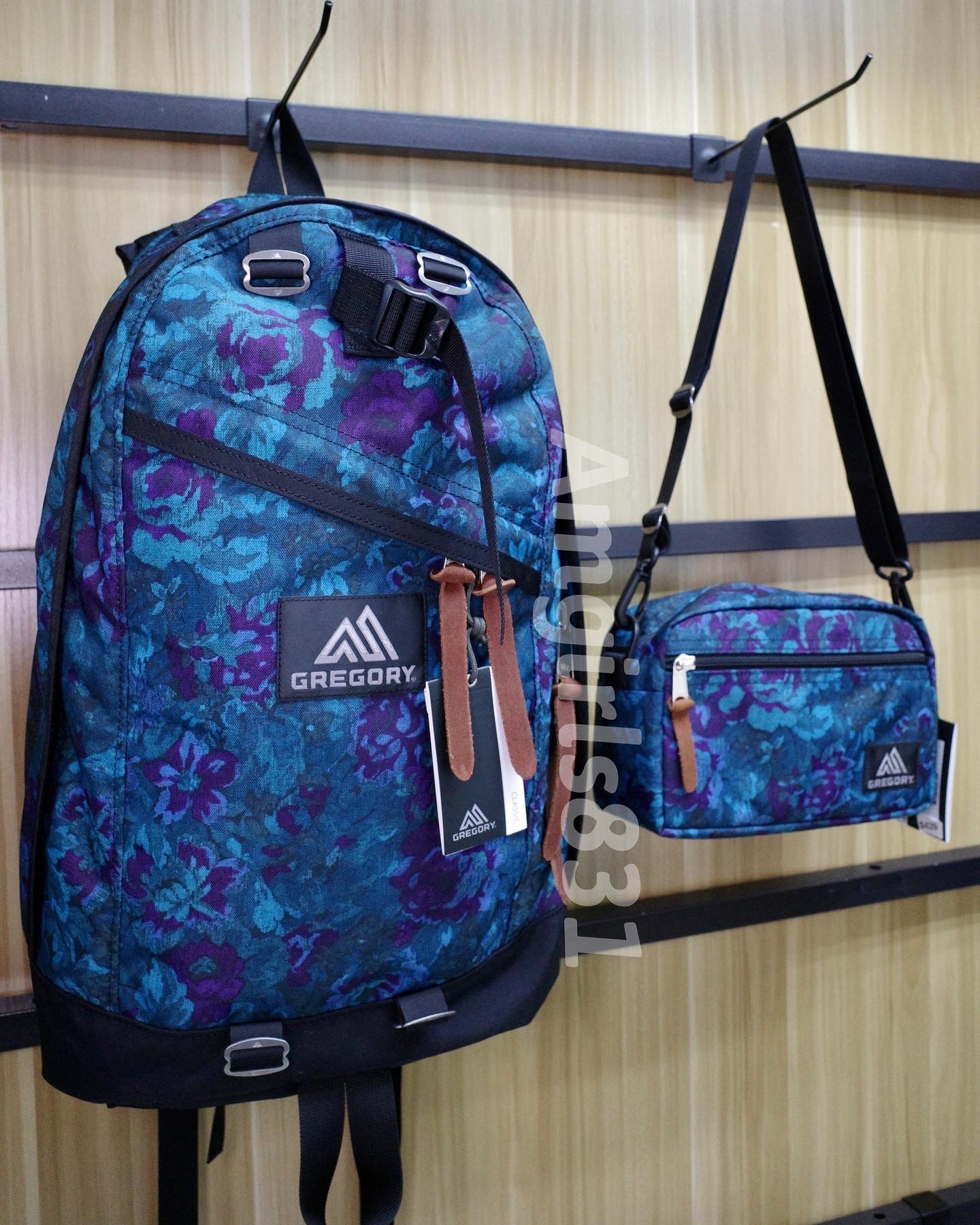 Gregory day pack blue tapestry + GREGORY PADDED SHOULDER POUCH M blue tapestry