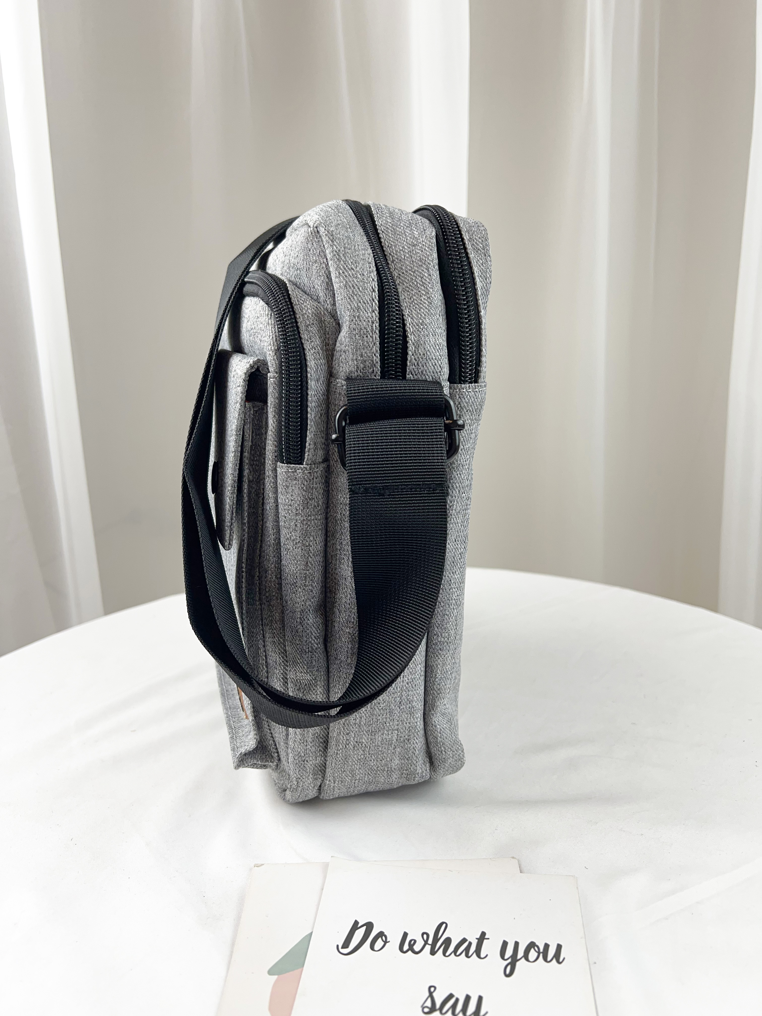 Goloen wolf 淺灰色 多功能男用側背包 #SM-GK0076