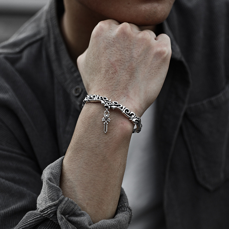 【ACHI001】五芒星垂墜十字設計開口手環