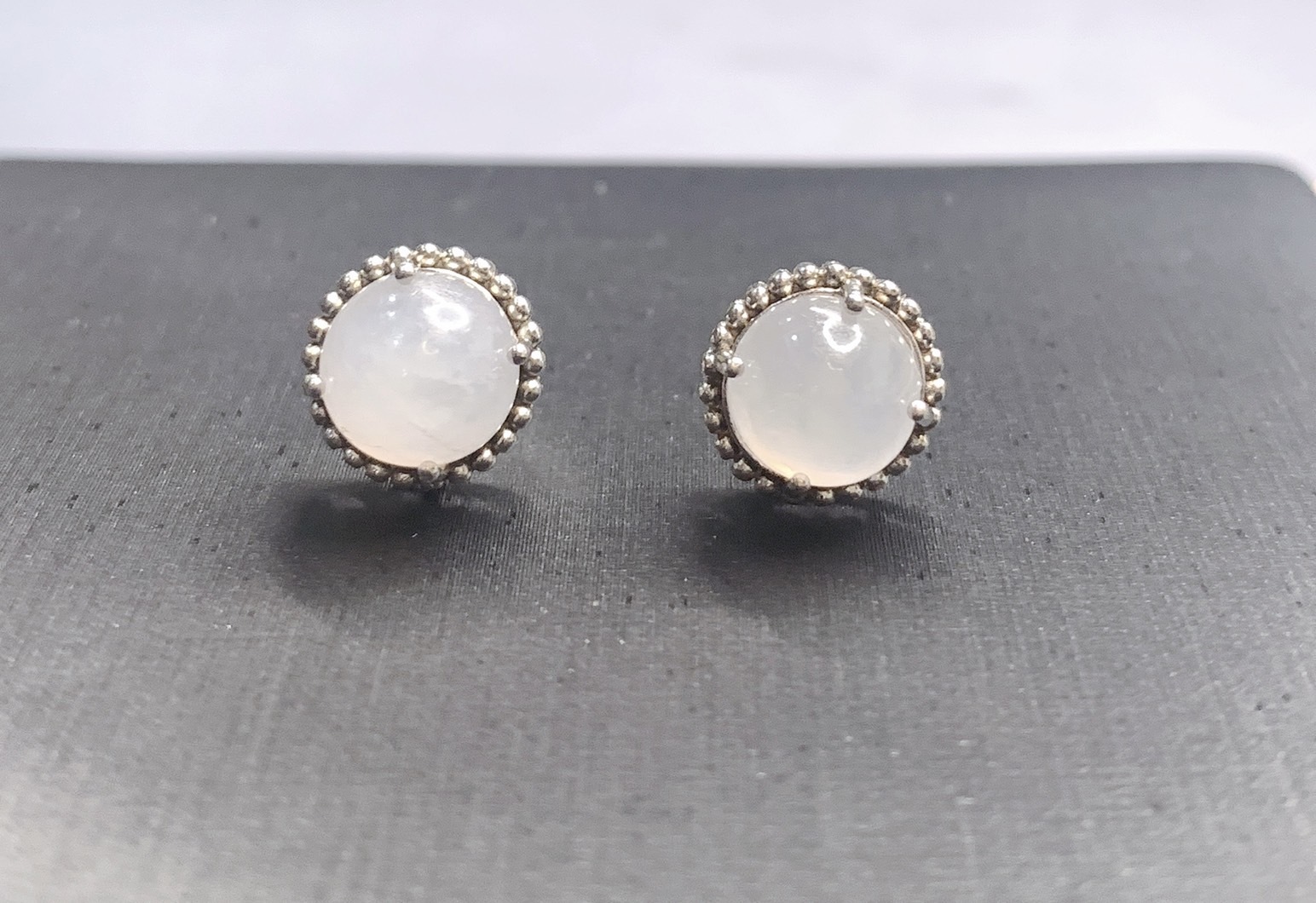 時尚個性丨白冰種翡翠銀包鑲耳環