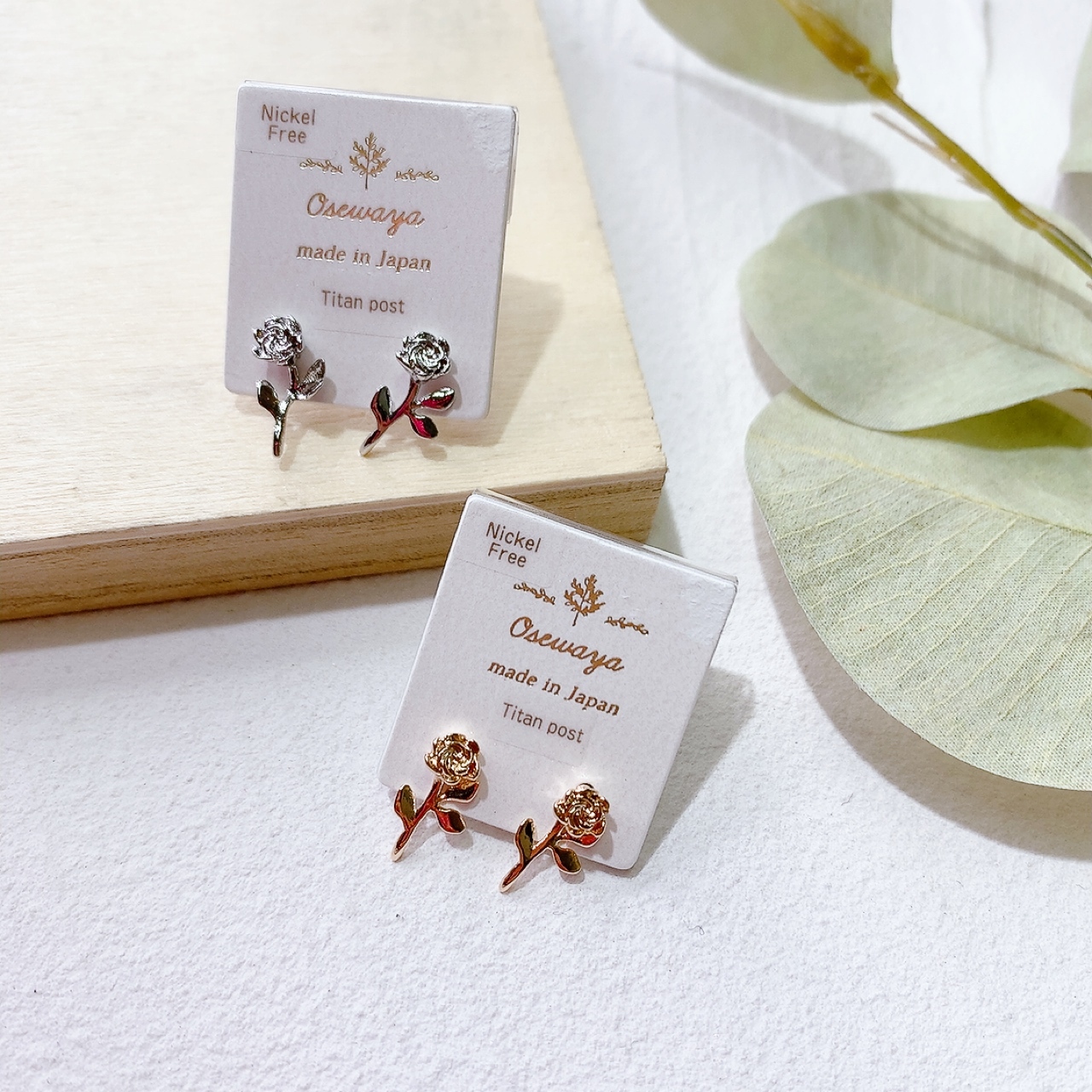 [日本制]金屬小玫瑰花耳環