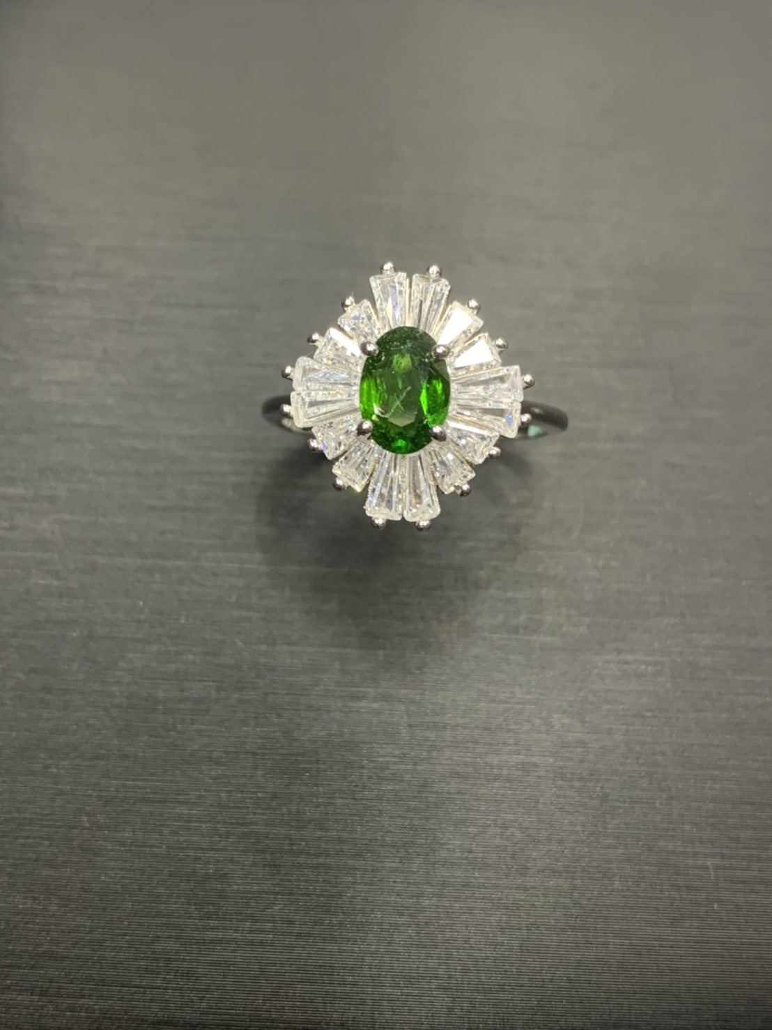 療癒丨綠透輝石銀戒丨心輪