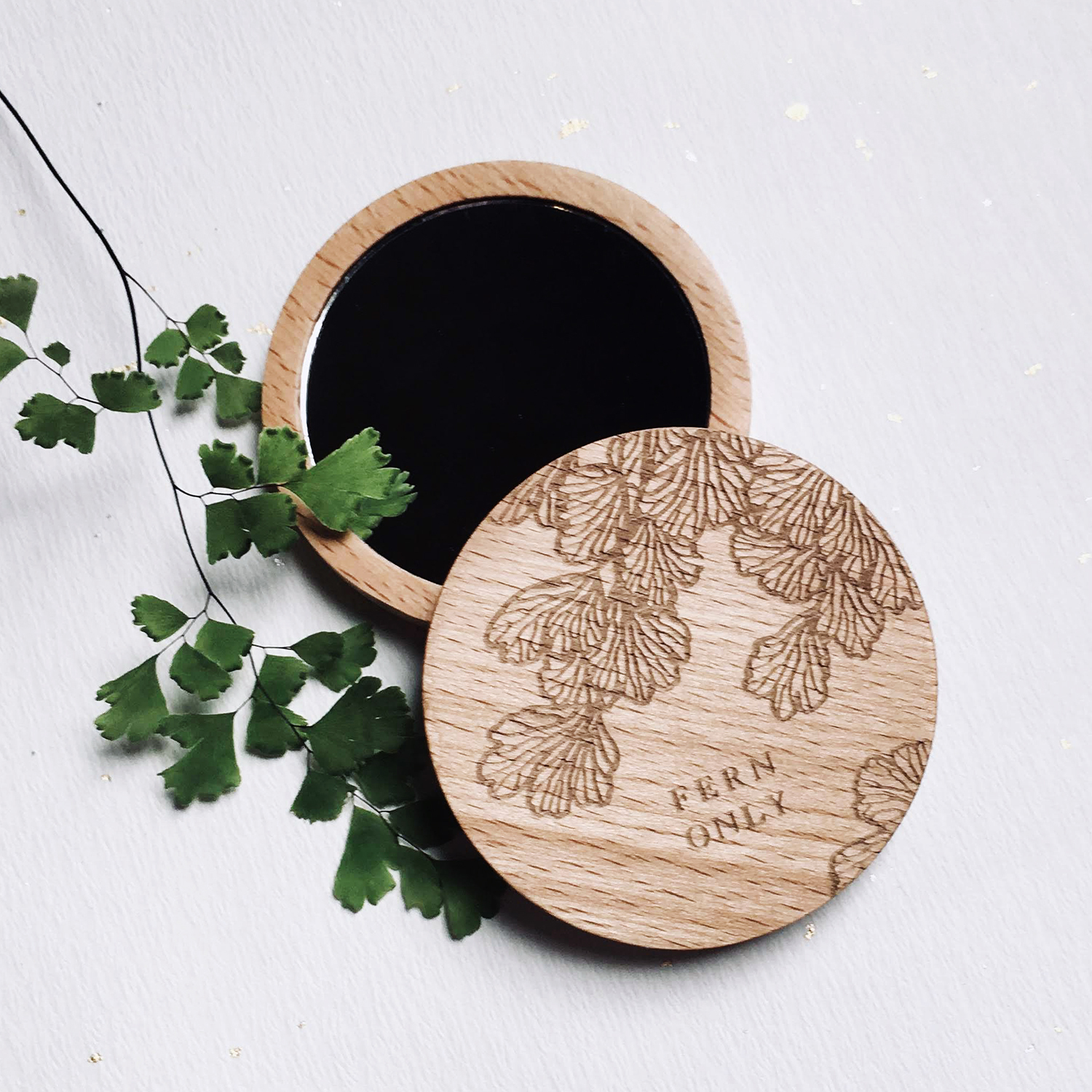 台灣 只有蕨｜蕨代美顏化妝鏡