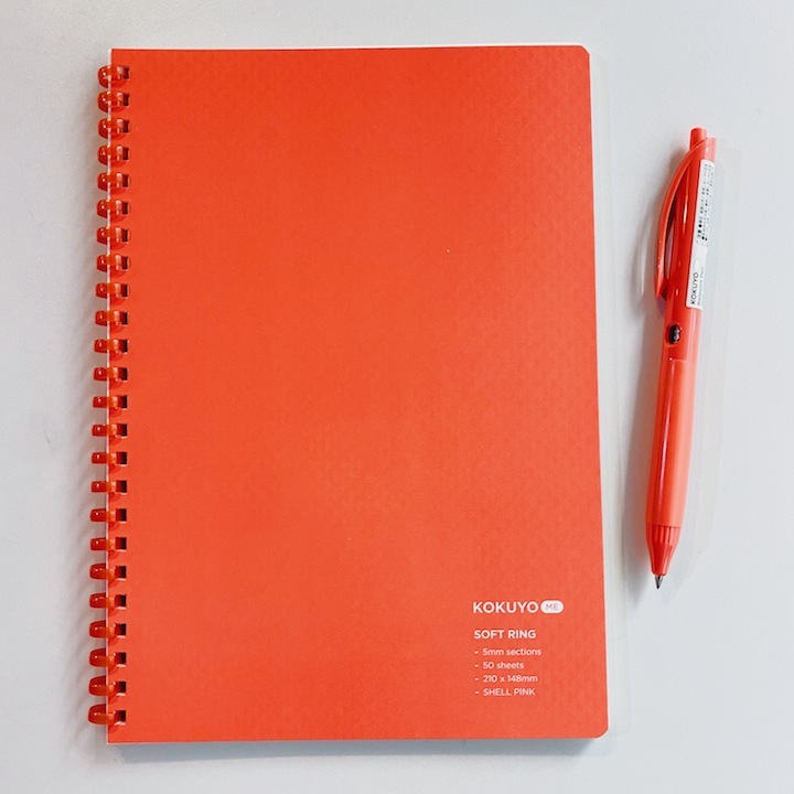 珊瑚紅 軟線圈筆記本 A5 方格 ｜KOKUYO ME