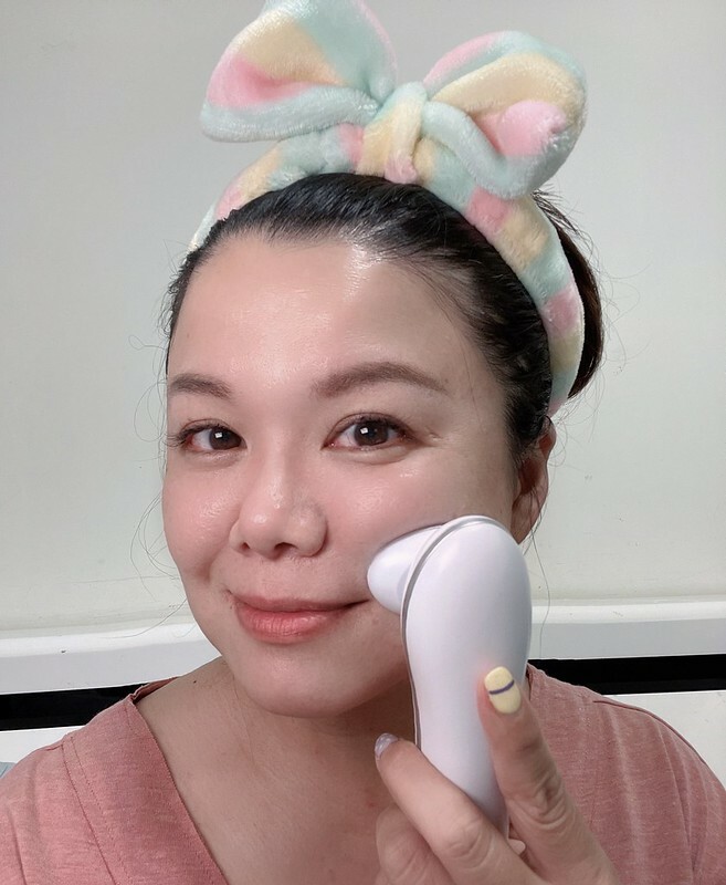 野姜花胡蝶+波掬子推薦冷暖緊膚震動按摩美容導入儀，保養事半功倍