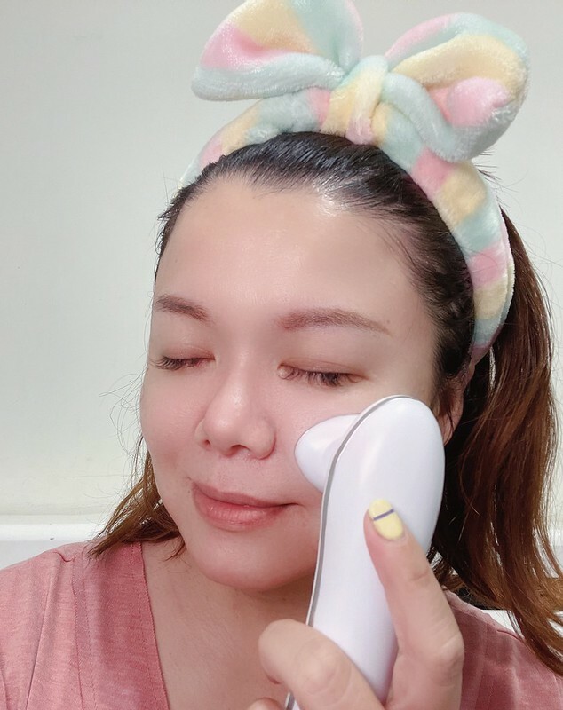 野姜花胡蝶+波掬子推薦冷暖緊膚震動按摩美容導入儀，保養事半功倍