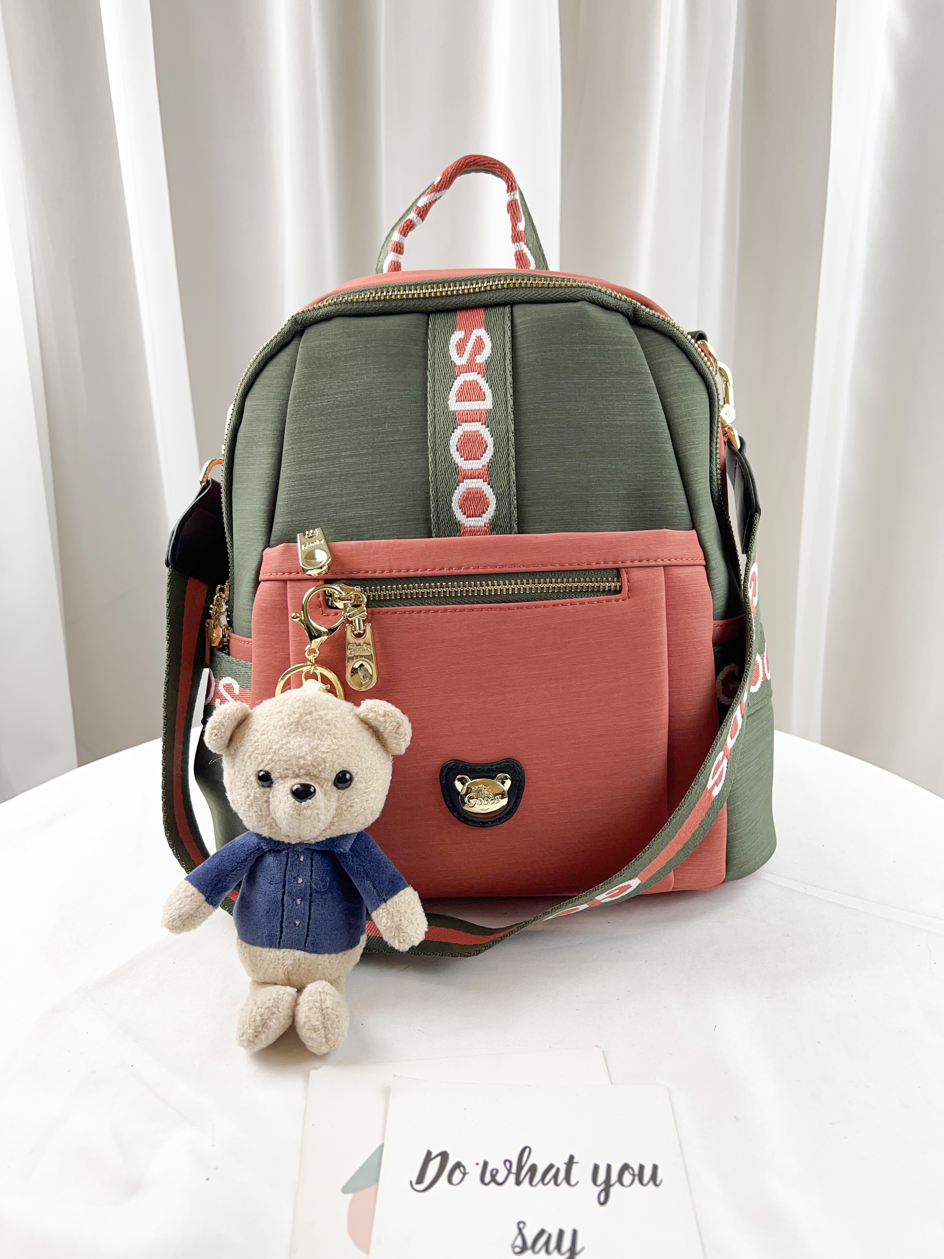 GOODS 橘綠拼色 防潑水後背包 / 側背包 附小熊吊飾 #2649