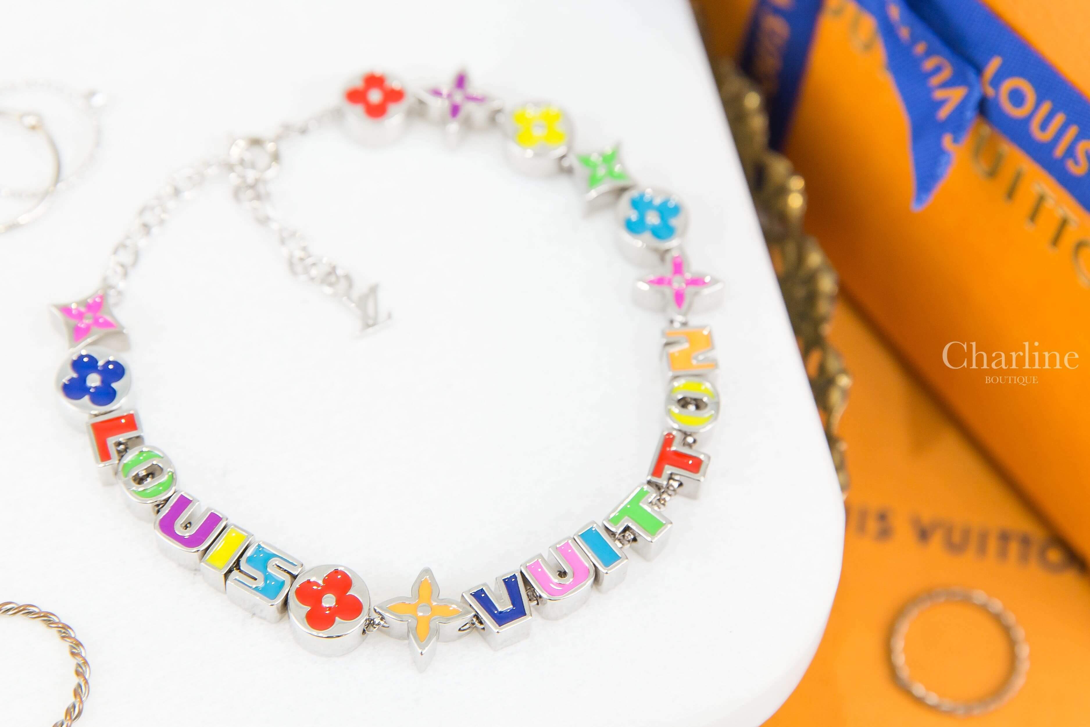 Louis Vuitton Monogram Party Bracelet 彩色經典圖徽字母珠飾銀色手鍊-Charline Boutique 精品代購