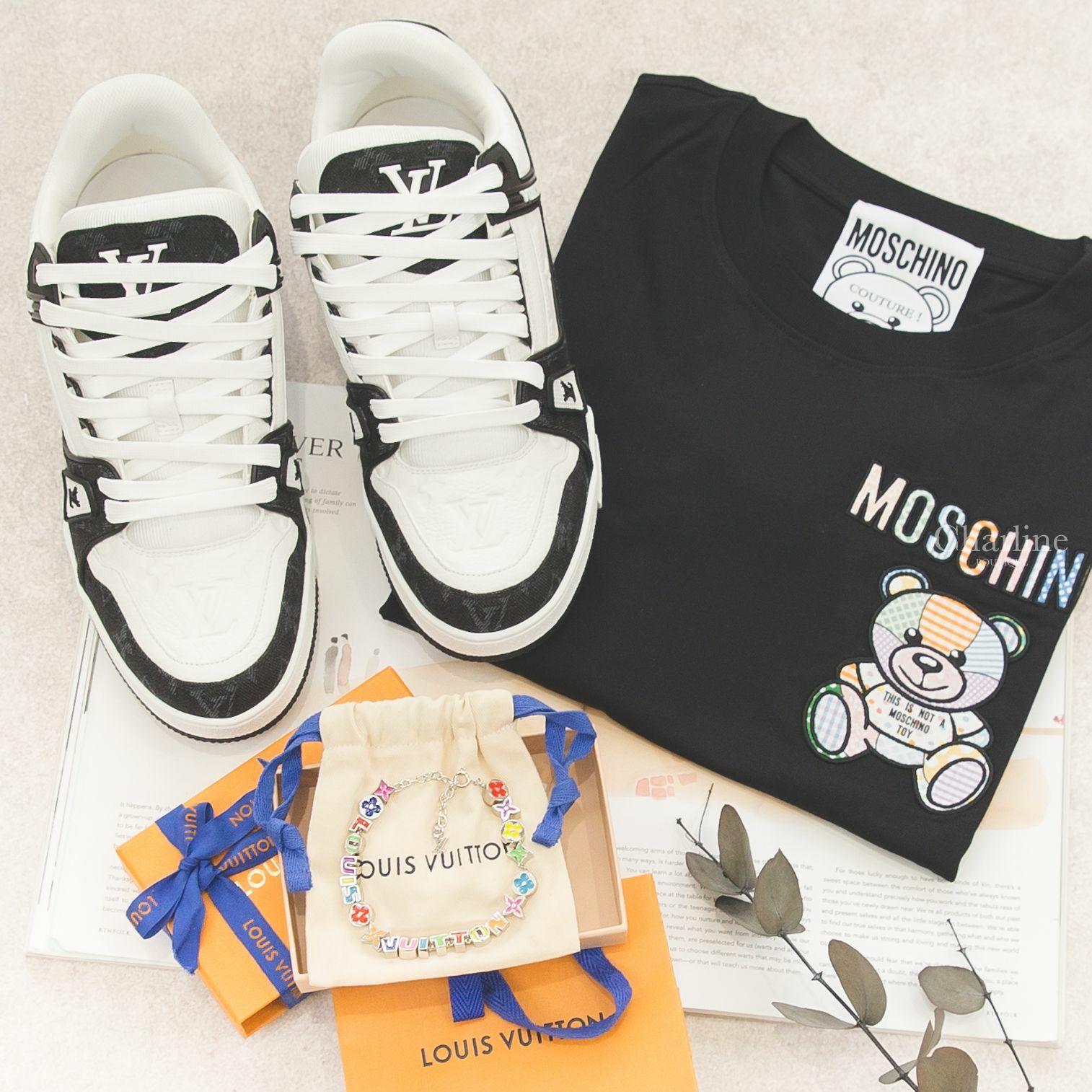 Louis Vuitton Monogram Party Bracelet 彩色經典圖徽字母珠飾銀色手鍊,Louis Vuitton LV Trainers 黑底丹寧布灰色老花拼白色小牛皮運動鞋-Charline Boutique 精品代購