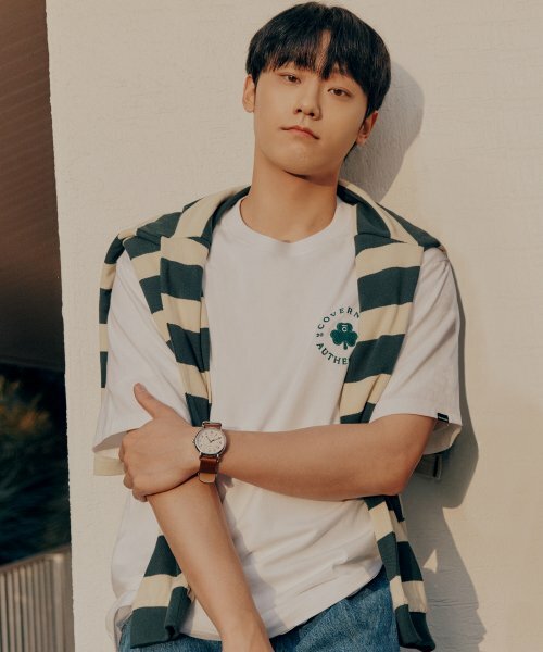 COVERNAT 圓形三葉草 短袖 白色