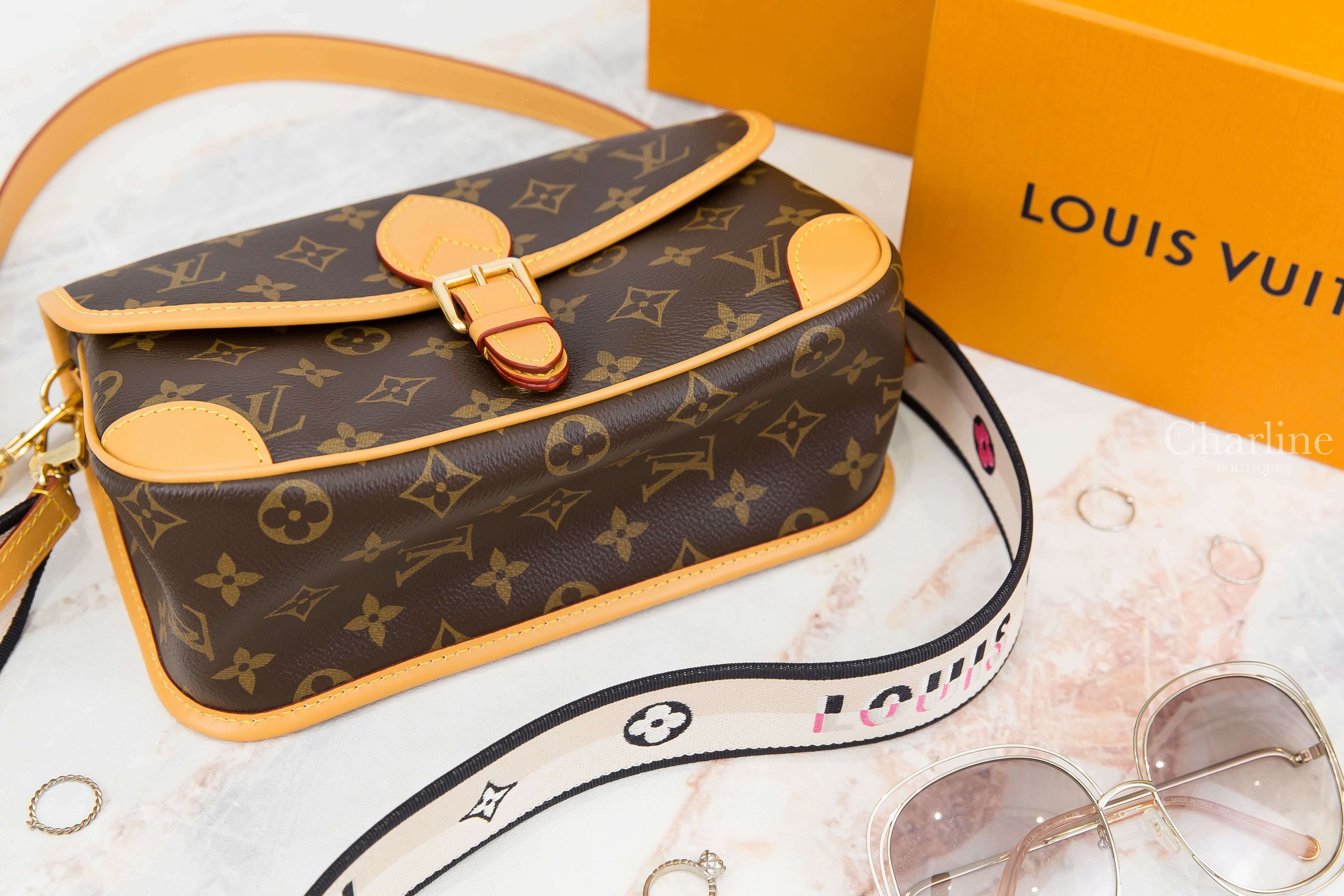 Louis Vuitton Diane 咖啡色老花帆布米色刺繡黑滾邊寬背帶小牛皮提把手提肩背包-Charline Boutique 精品代購