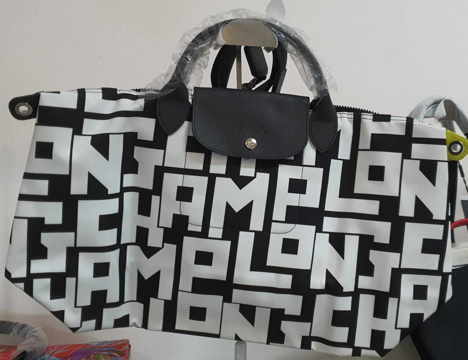 [S] LONGCHAMP LE PLIAGE SHORT HANDLE LARGE WITH CROSSBODY, WHITE WITH WORD, SLC27 (SLC27)