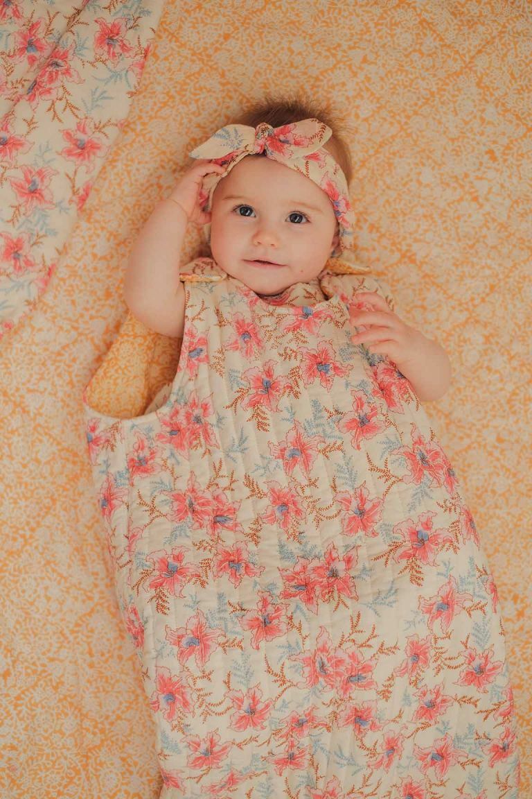 Louise Misha-Amana 防踢被(Raspberry Flowers)