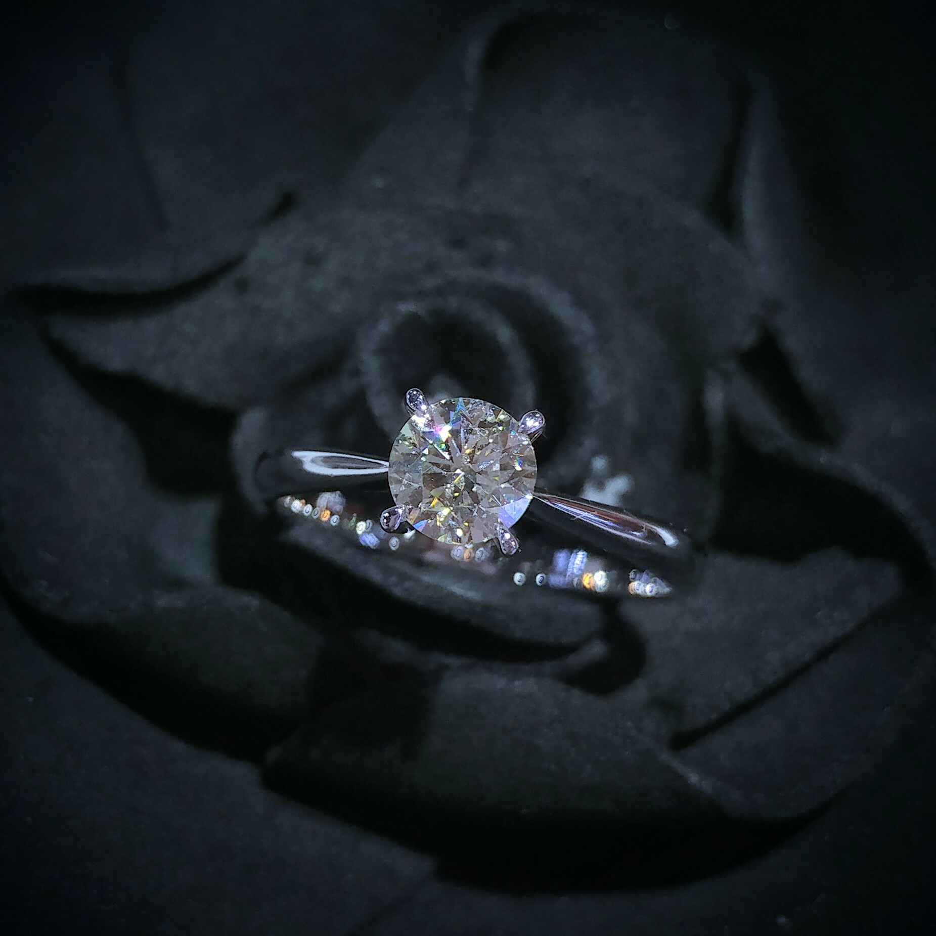 全新18K白金【單粒56份鑽石】戒指