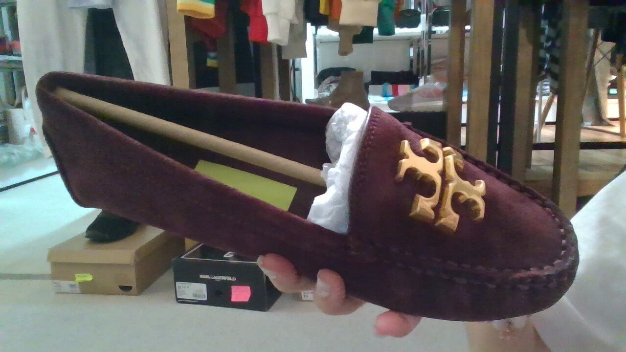 [S] TORY BURCH EVERLY DRIVER NAT SUEDE, NEW CLARET ROLLED BRASS, 83642-600 (STB84)