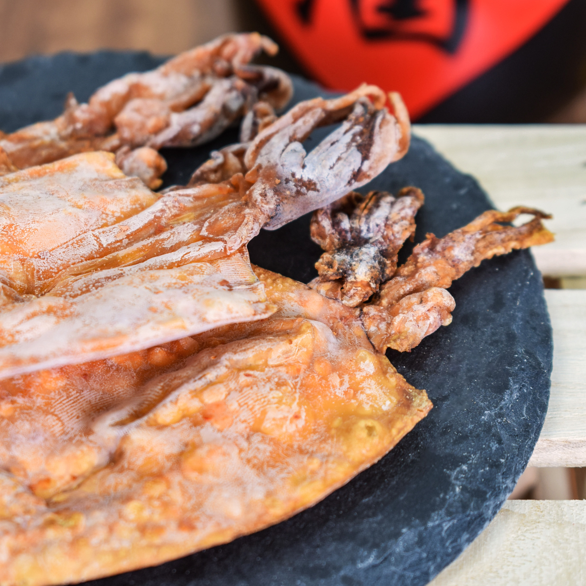 【一件7折 兩件65折】海怪級-泰國原隻吊片 40g