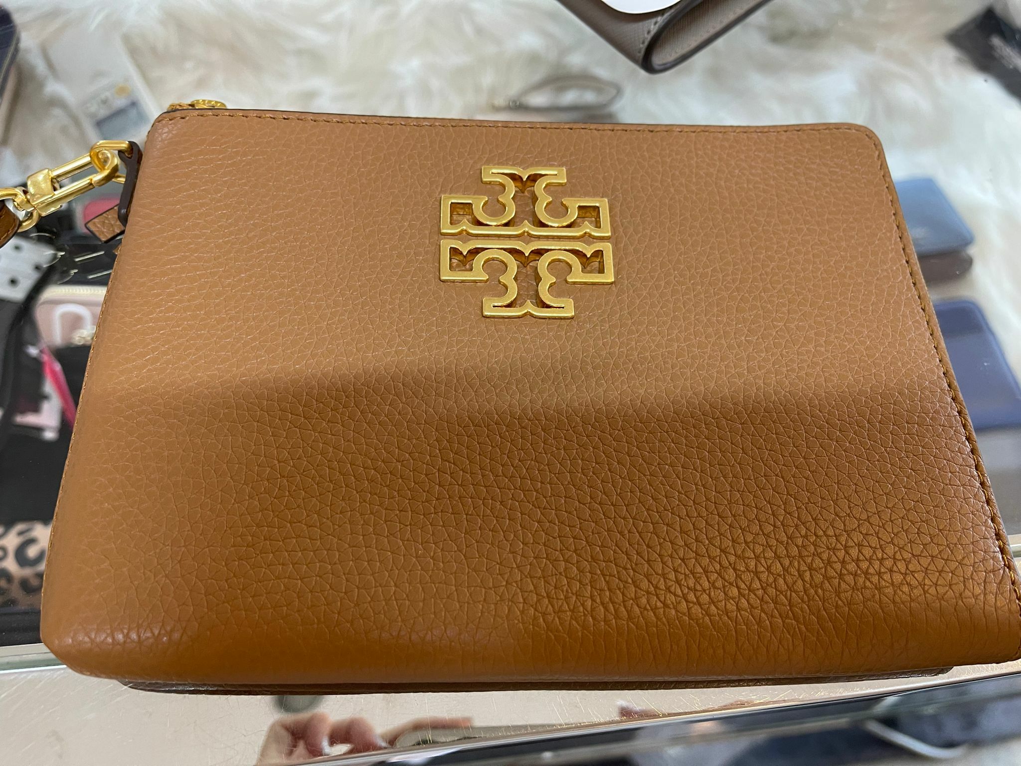 [S] TORY BURCH BRITTEN LARGE ZIP POUCH, BARK 209, 67304-209 (STB97)