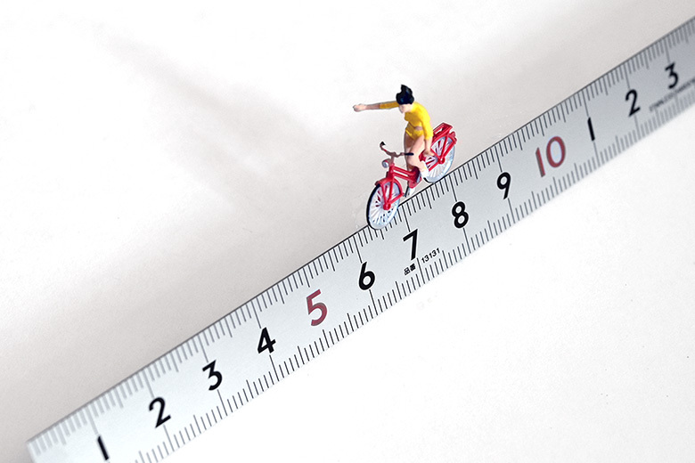 Preiser迷你小人 28181放雙手騎單車