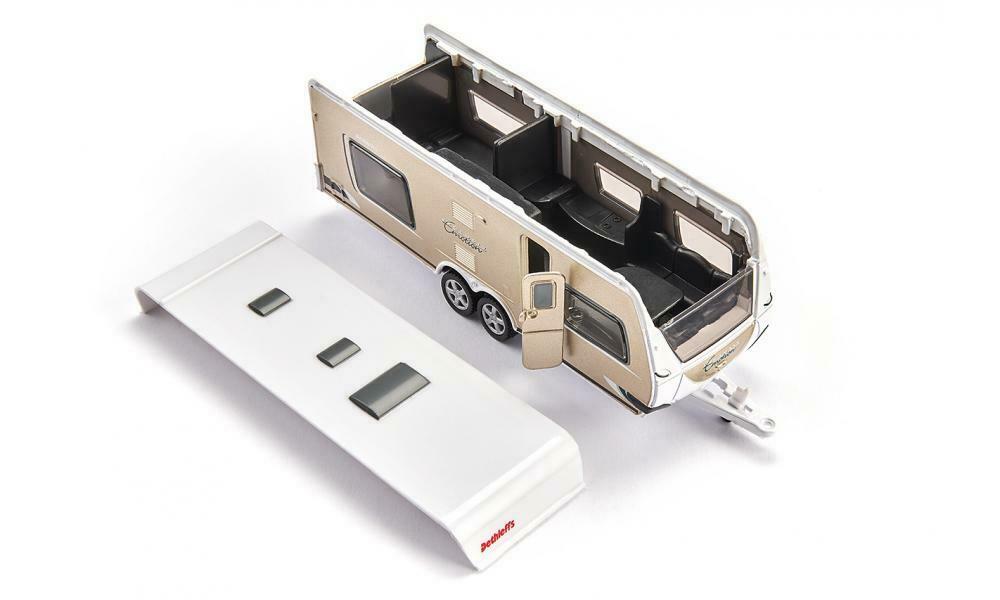 CAR WITH CARAVAN